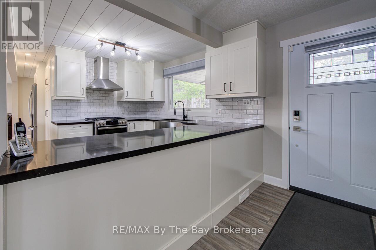 1628 River Road W, Wasaga Beach, Ontario  L9Z 2S3 - Photo 7 - S13070876