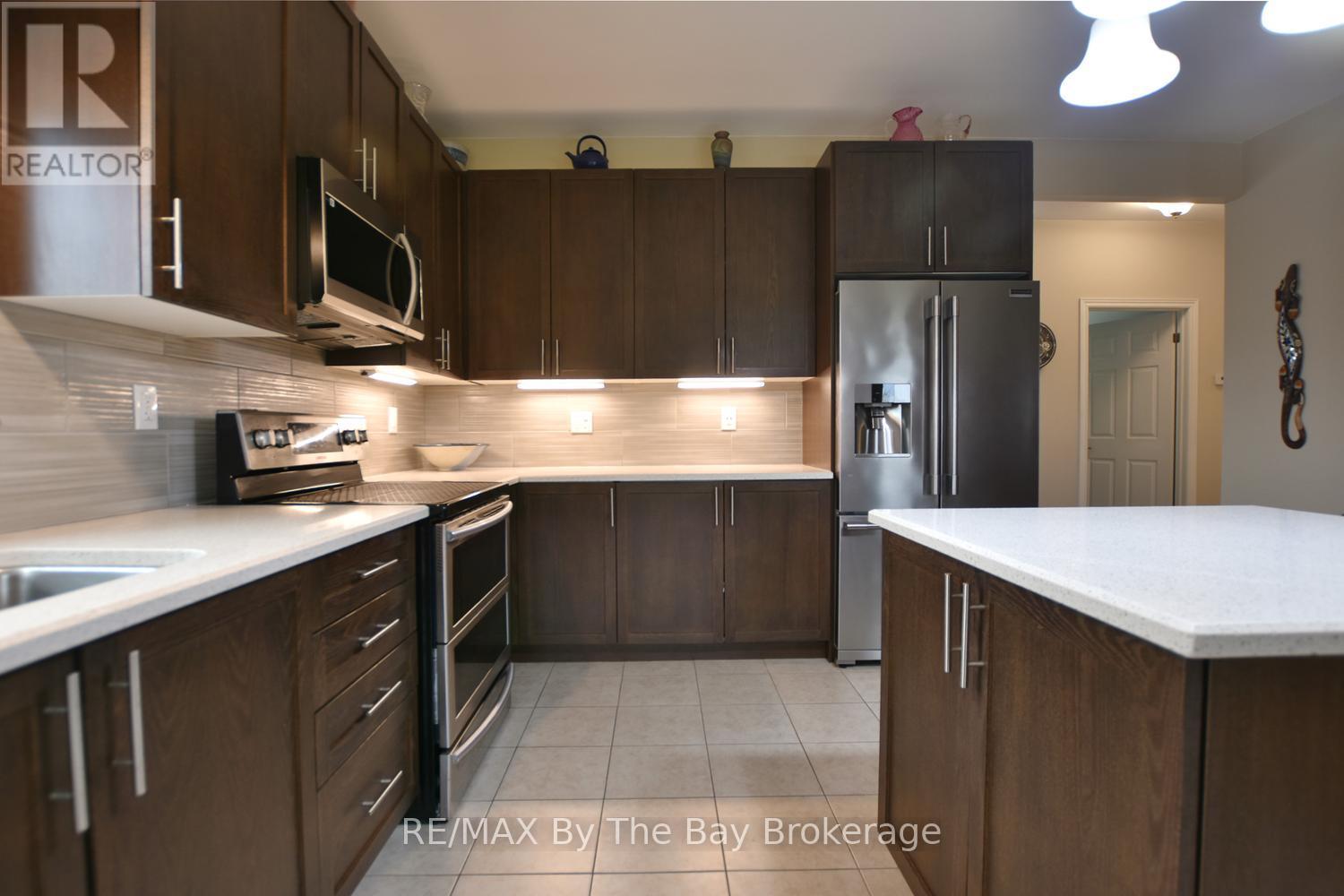 5 Falvo Street, Wasaga Beach, Ontario  L9Z 1J6 - Photo 13 - S13071020