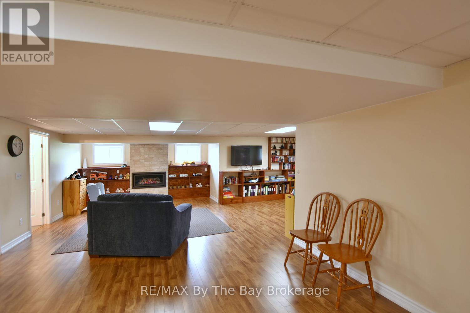 5 Falvo Street, Wasaga Beach, Ontario  L9Z 1J6 - Photo 28 - S13071020