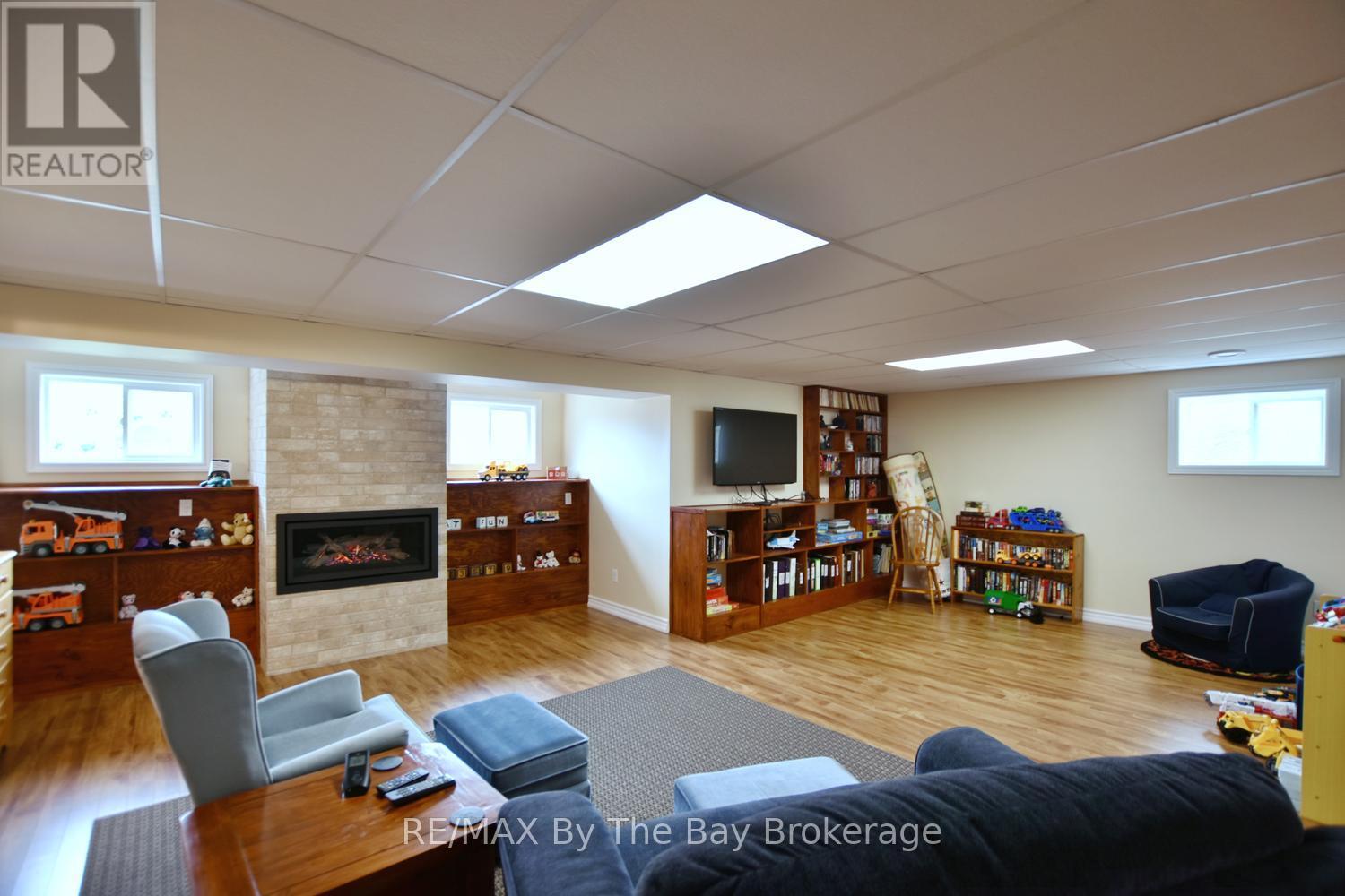 5 Falvo Street, Wasaga Beach, Ontario  L9Z 1J6 - Photo 31 - S13071020
