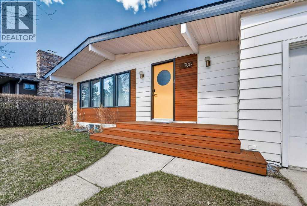 1708 111 Avenue SW, Calgary, Alberta  T2W 1R5 - Photo 3 - A2303253