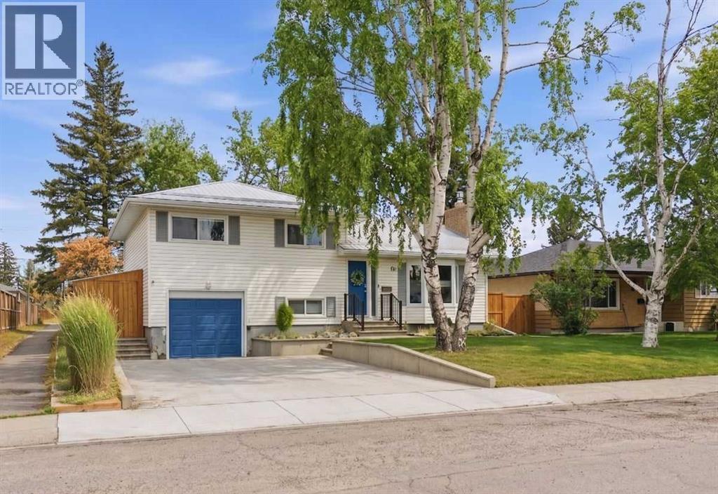 40 Grafton Crescent SW, Calgary, Alberta  T3E 4X1 - Photo 1 - A2306301