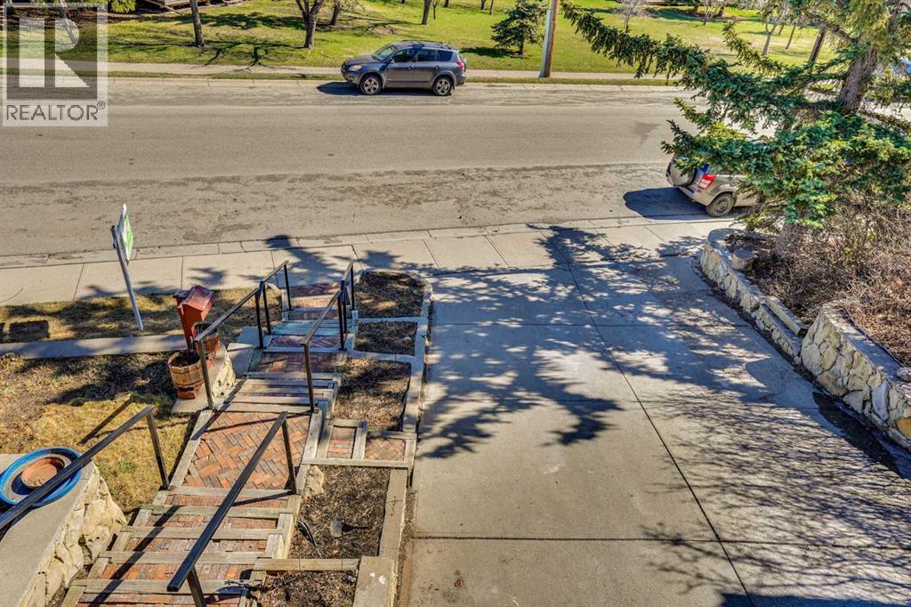 5819 Coach Hill Road SW, Calgary, Alberta  T3H 1E3 - Photo 18 - A2306674