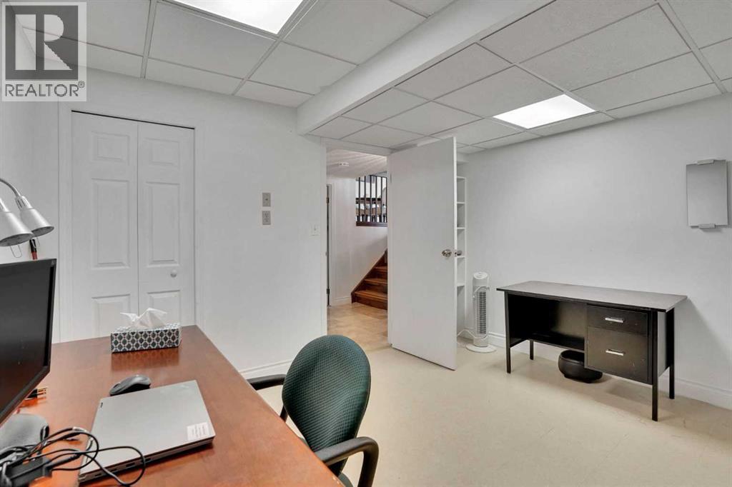 5819 Coach Hill Road SW, Calgary, Alberta  T3H 1E3 - Photo 48 - A2306674