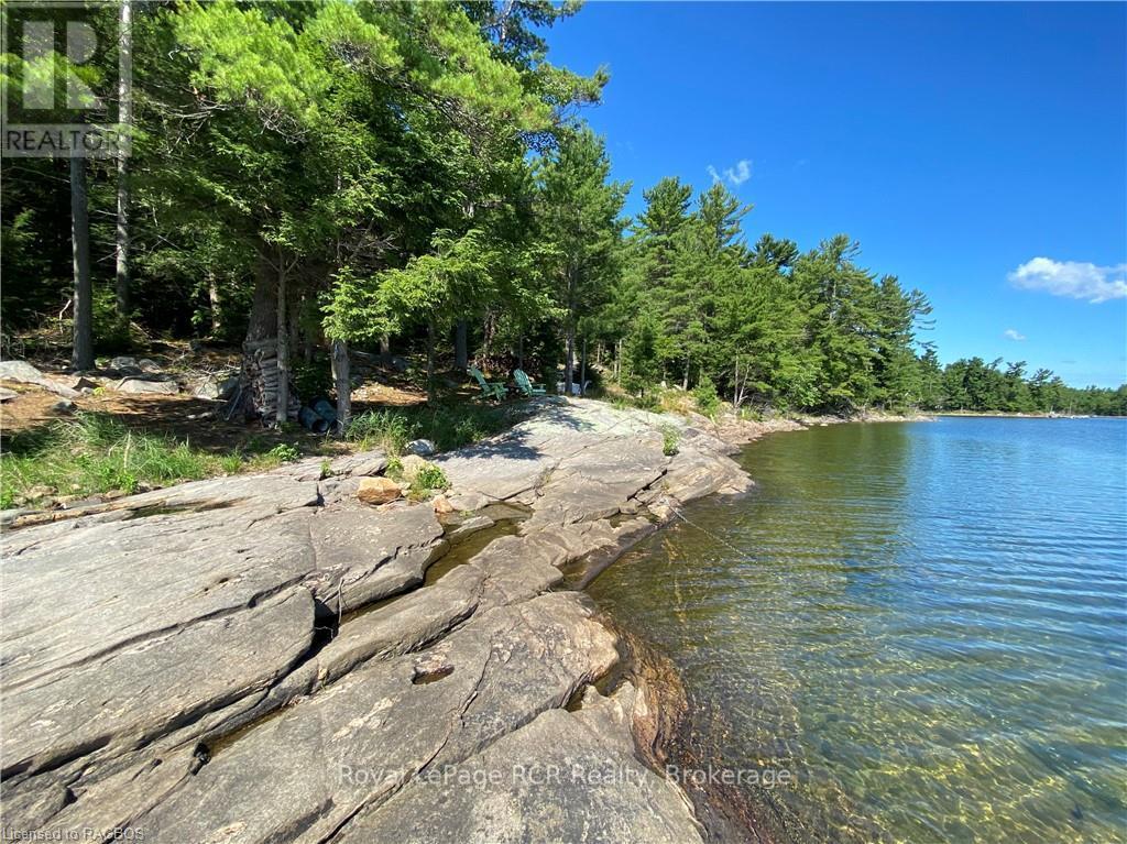 7 MOWAT ISLAND, Carling, Ontario