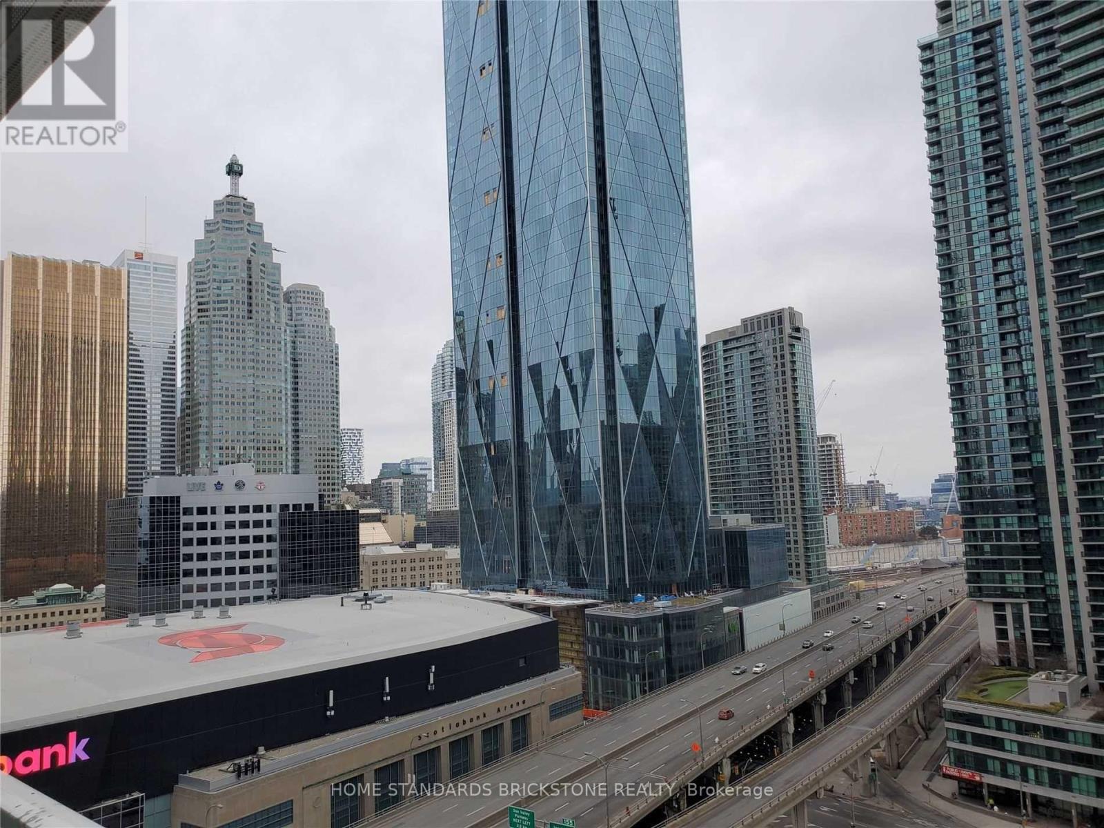 1505 - 88 Harbour Street, Toronto, Ontario  M5J 0C3 - Photo 17 - C13070938