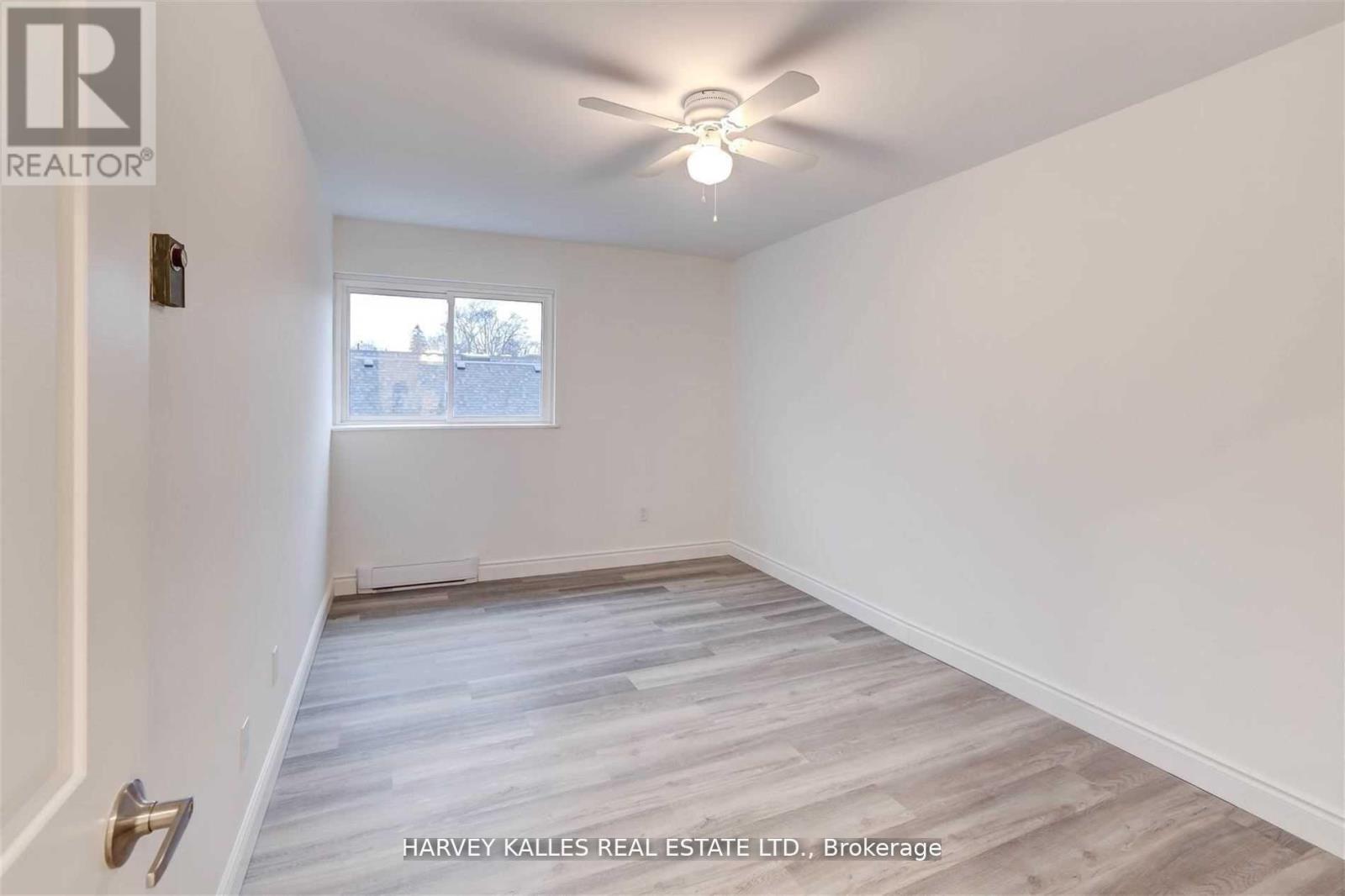 B - 901 Millwood Road, Toronto, Ontario  M4G 1X2 - Photo 10 - C13070976