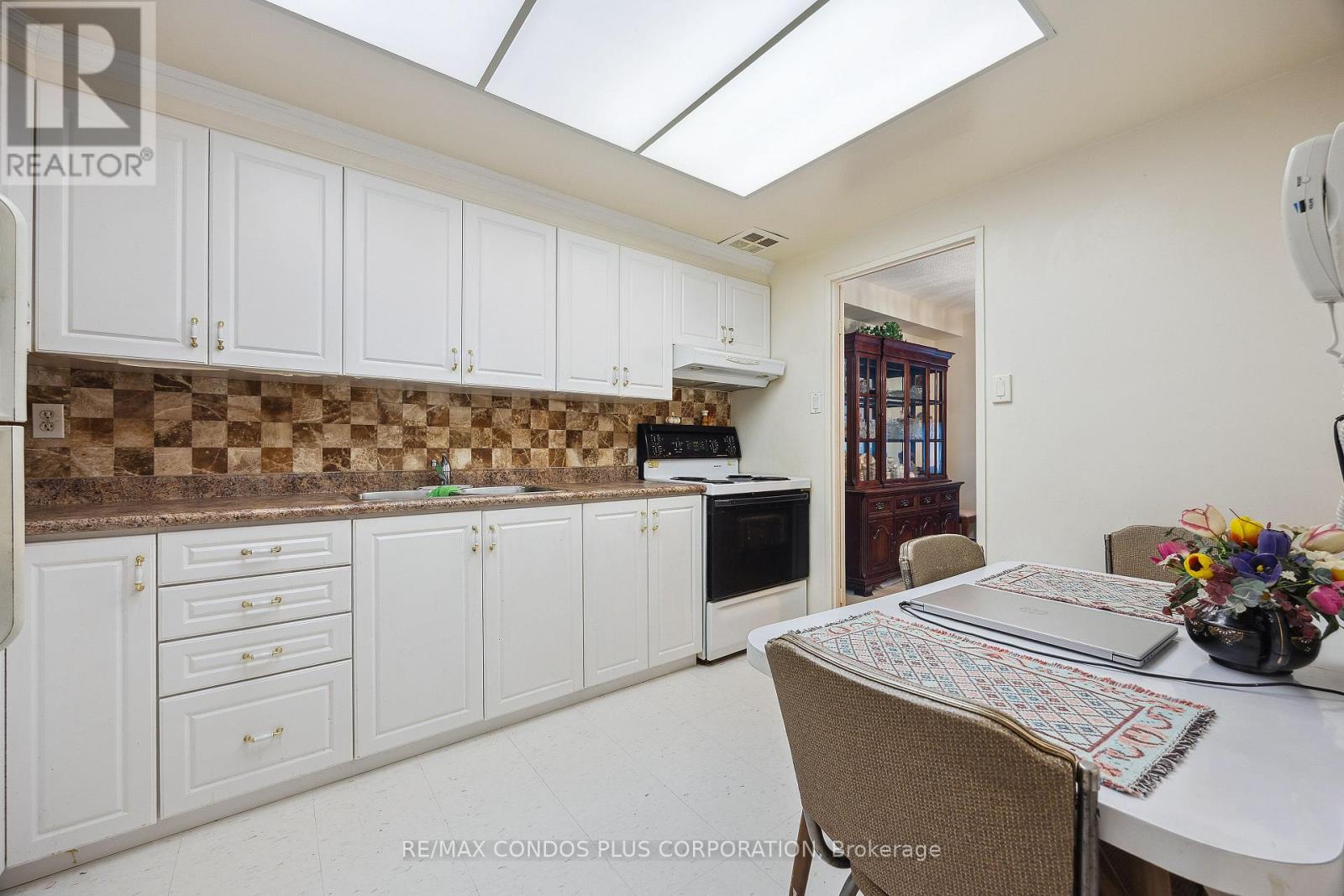 902 - 62 Wellesley Street W, Toronto, Ontario  M5S 2X3 - Photo 12 - C13071006