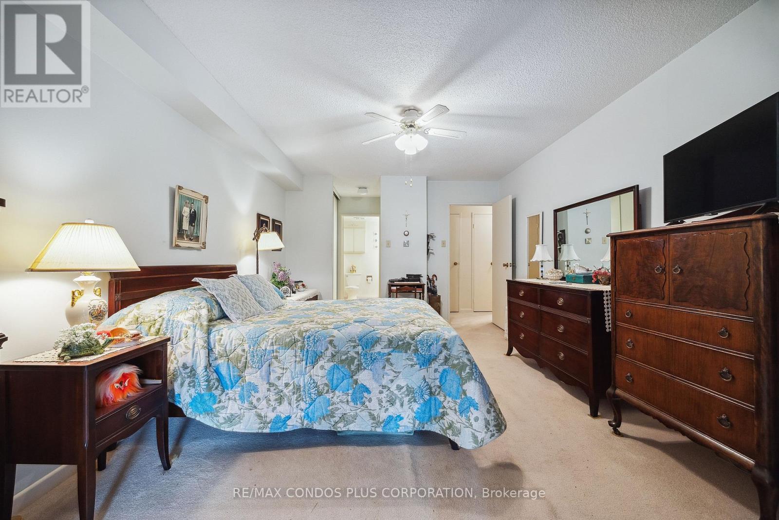 902 - 62 Wellesley Street W, Toronto, Ontario  M5S 2X3 - Photo 18 - C13071006