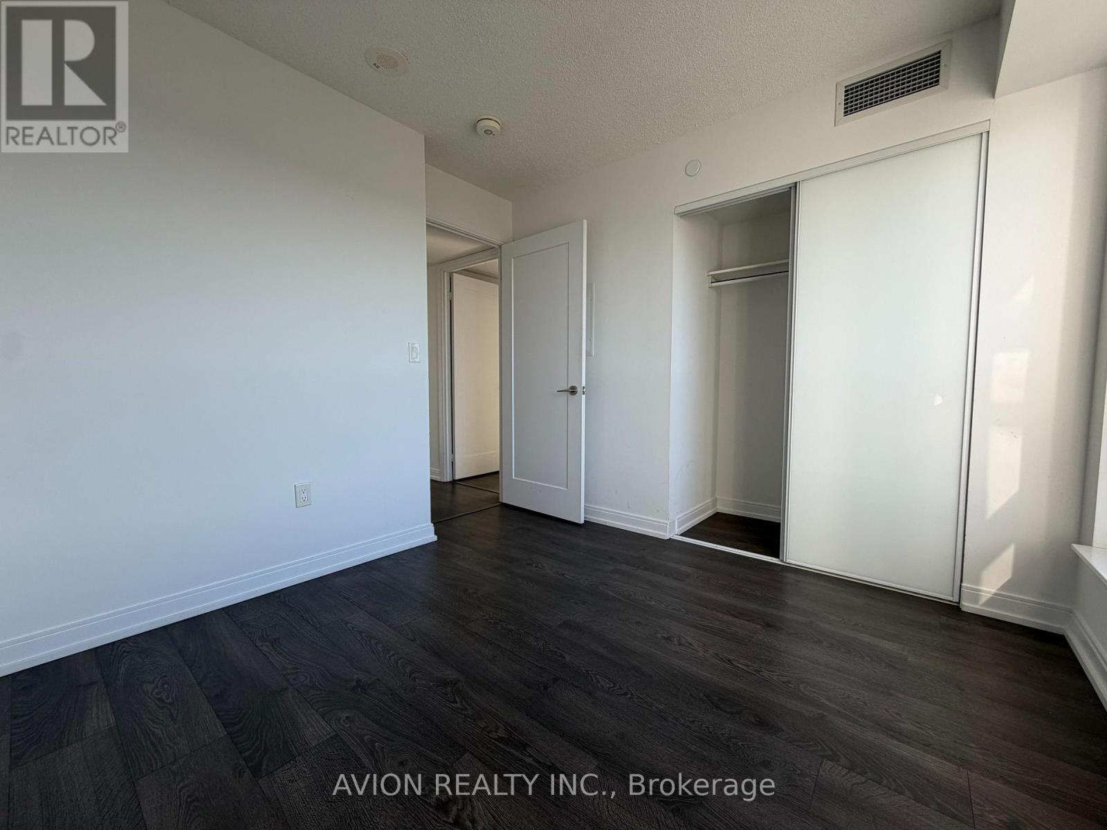 2722 - 275 Village Green Square, Toronto, Ontario  M1S 0L8 - Photo 6 - E13070870
