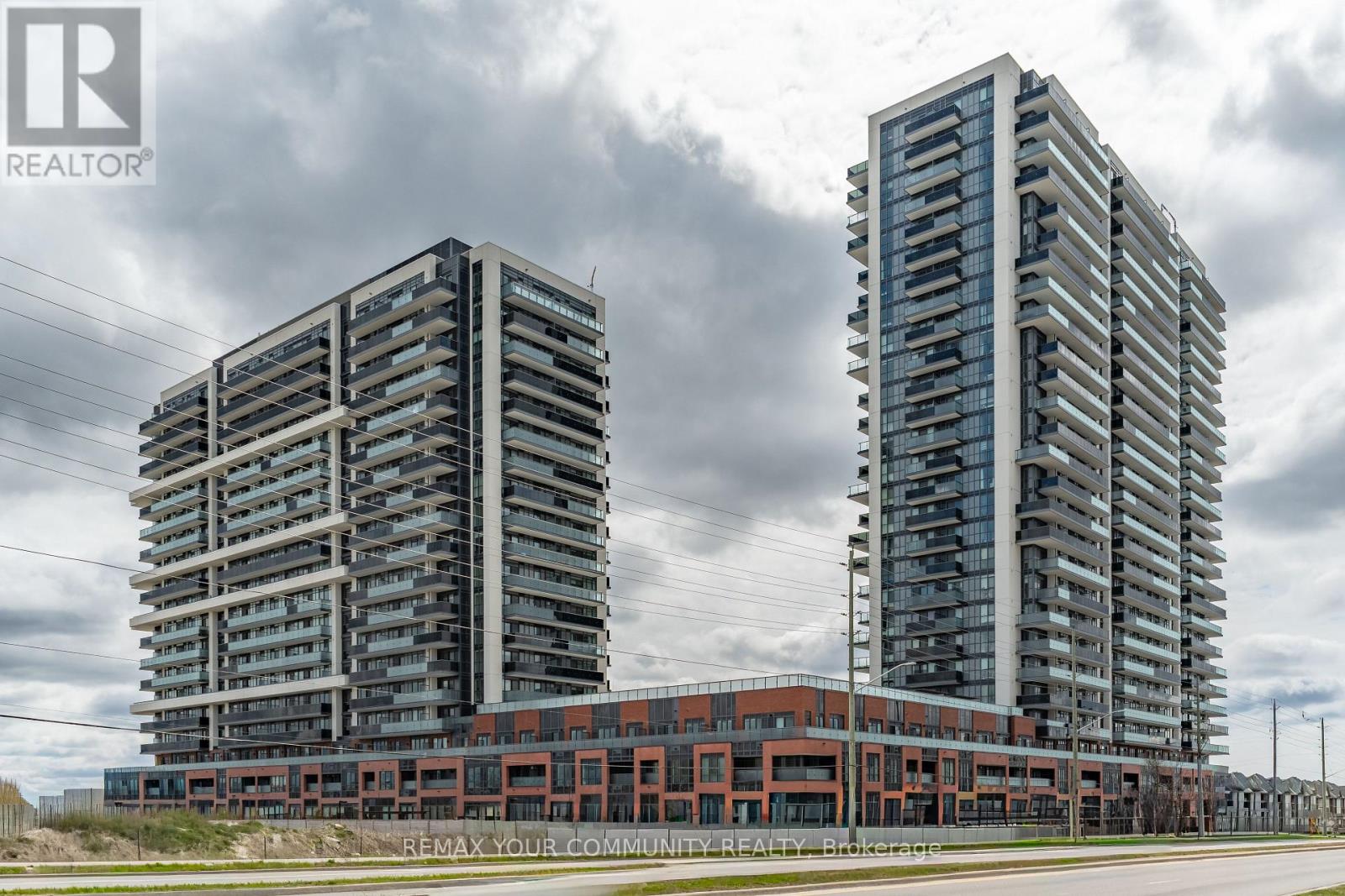2302 - 2545 SIMCOE STREET, Oshawa, Ontario