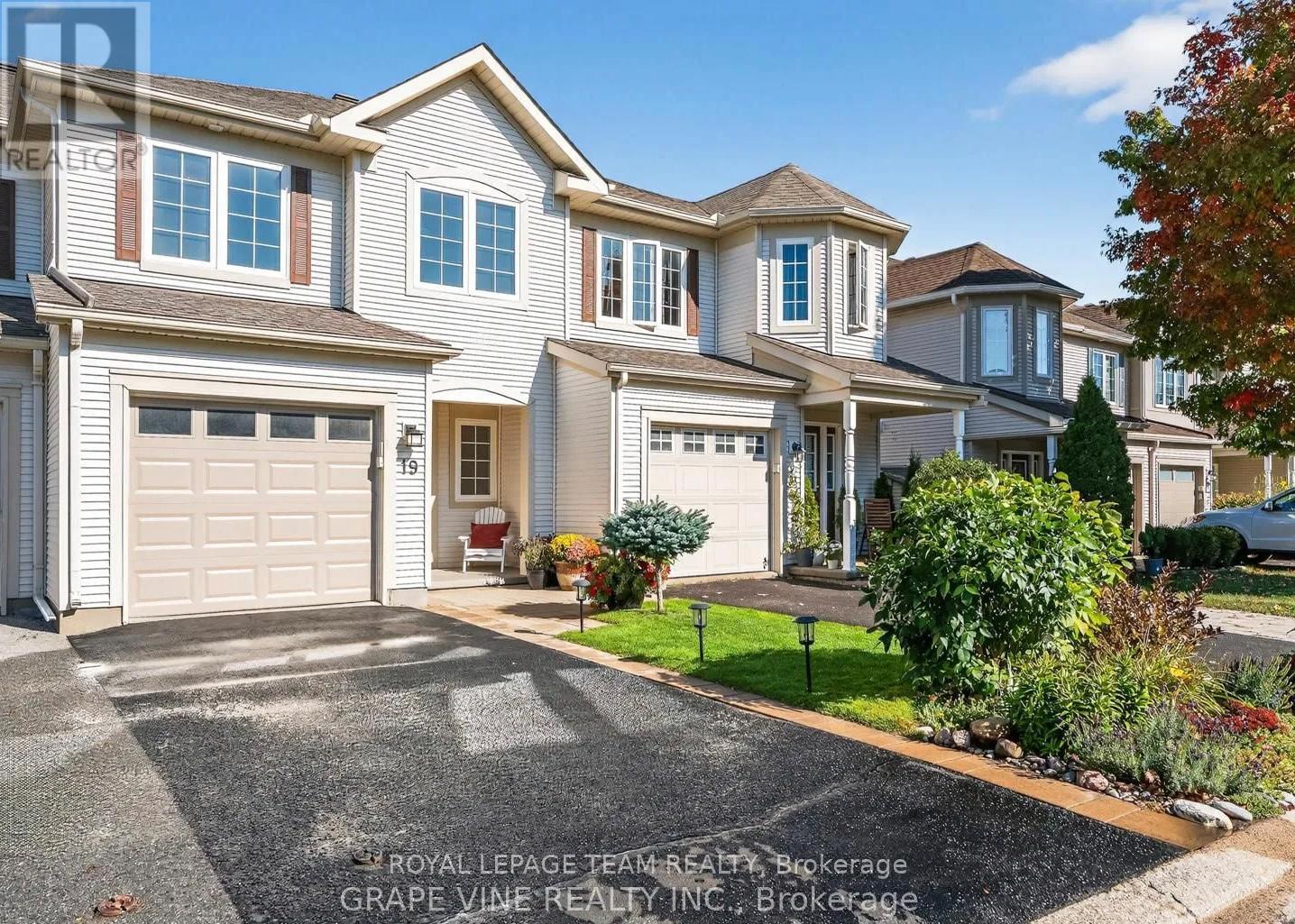 19 FIELDBERRY PRIVATE, Ottawa, Ontario