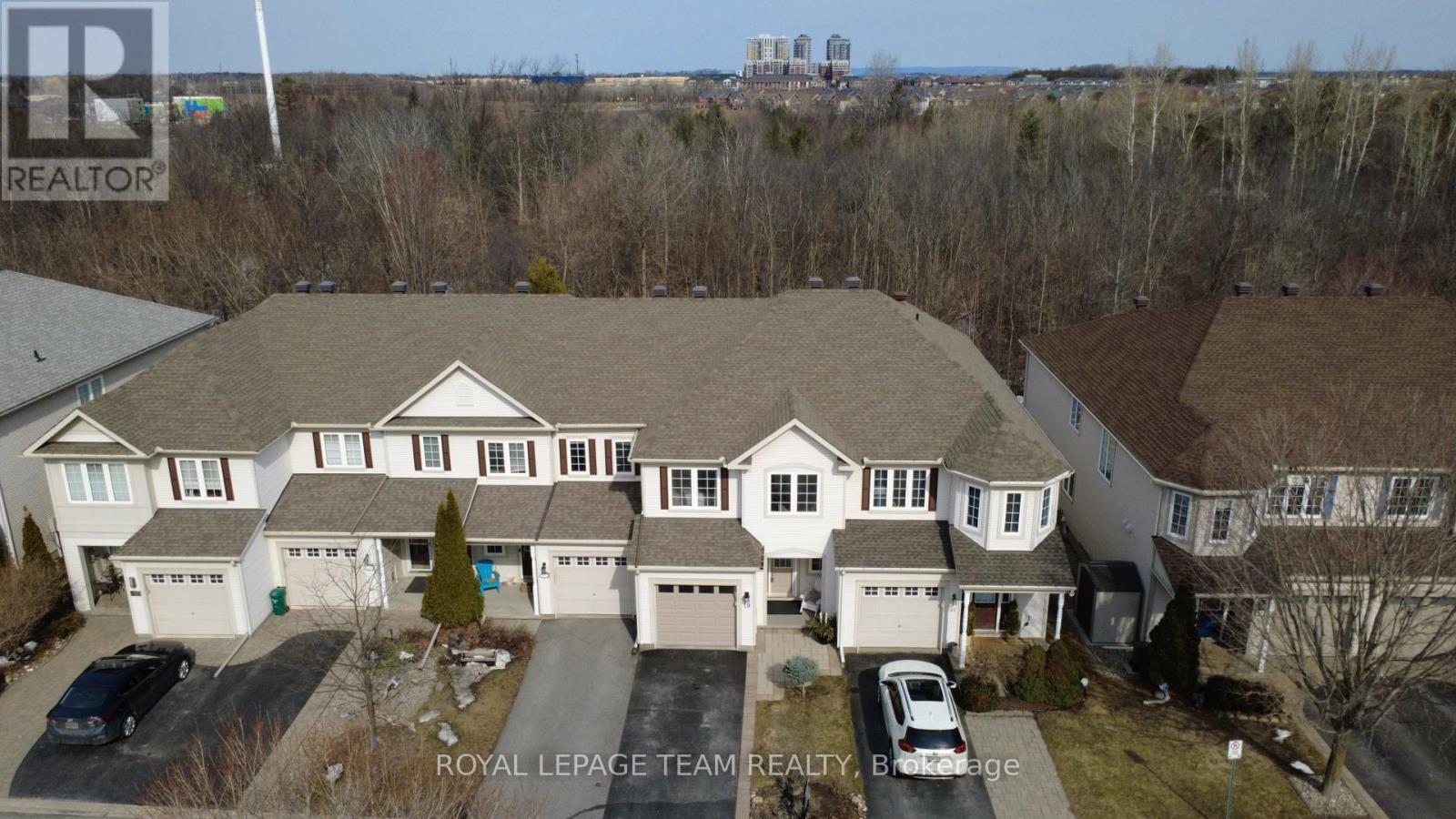 19 Fieldberry Private, Ottawa, Ontario  K2J 5E7 - Photo 3 - X12942100
