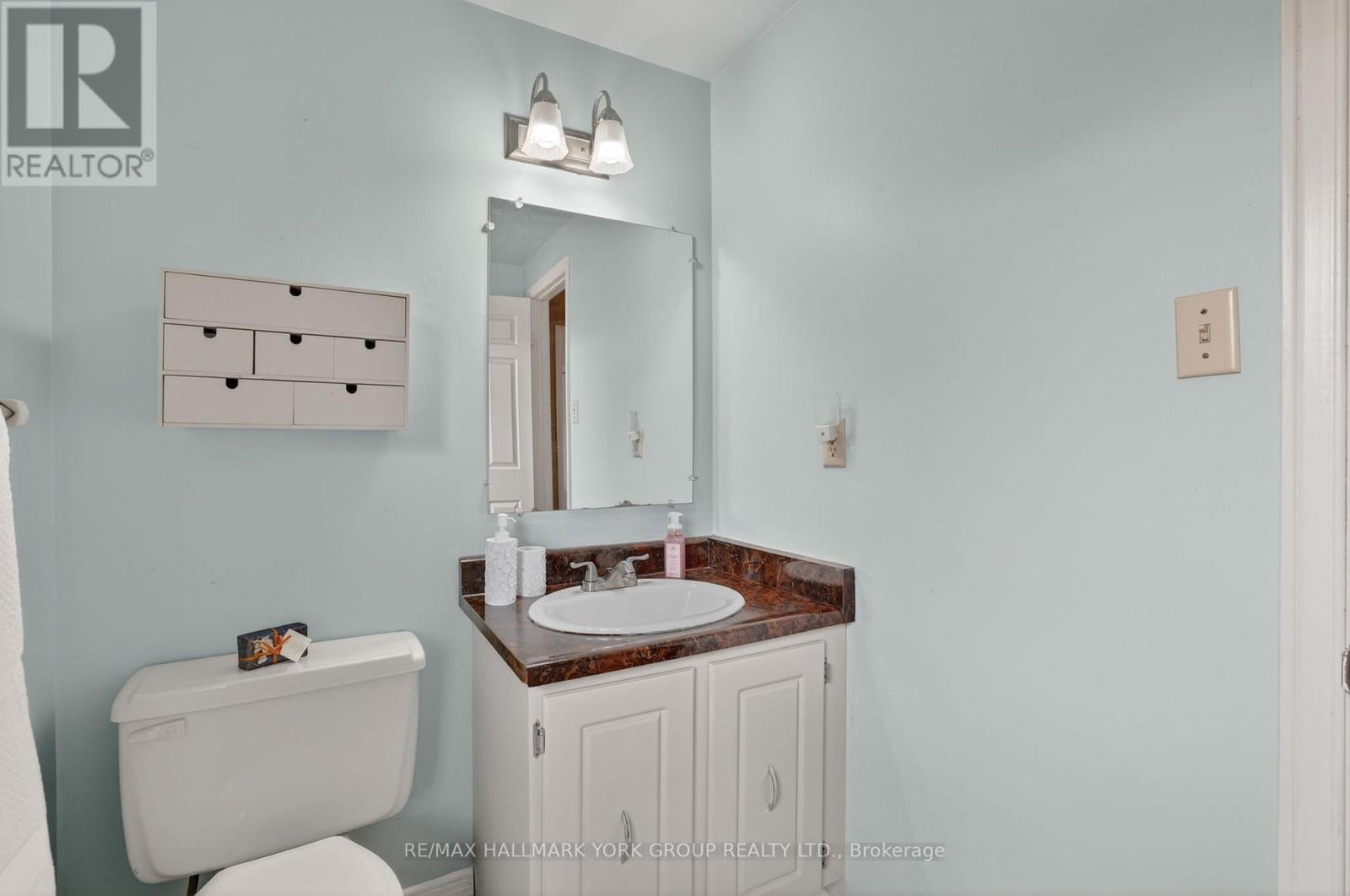16 Wenderly Drive, Aurora, Ontario  L4G 1V4 - Photo 37 - N13070950