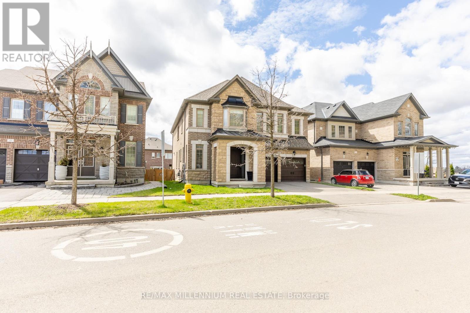 11 Algoma Drive, Vaughan, Ontario  L4H 4H6 - Photo 2 - N13071268