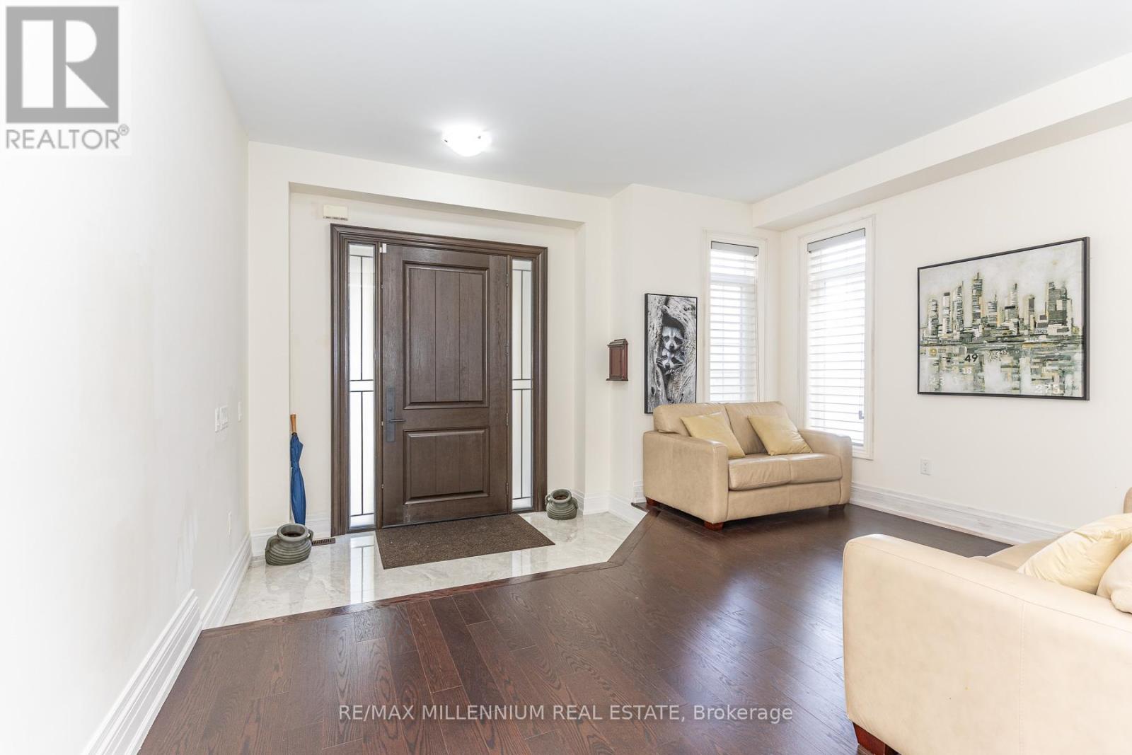 11 Algoma Drive, Vaughan, Ontario  L4H 4H6 - Photo 5 - N13071268