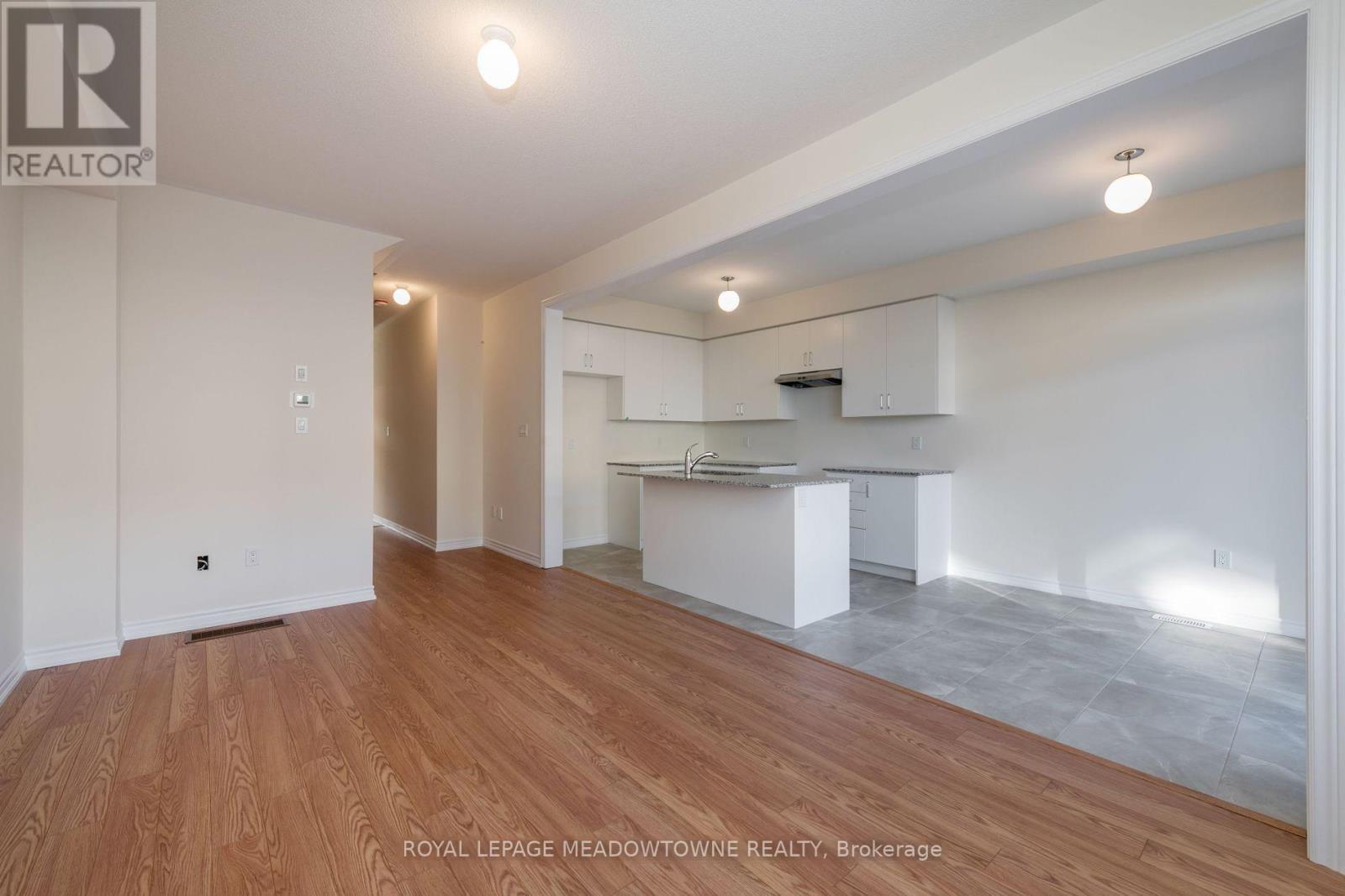 6 Prudhoe Terrace, Barrie, Ontario  L9S 2Z8 - Photo 7 - S13070894