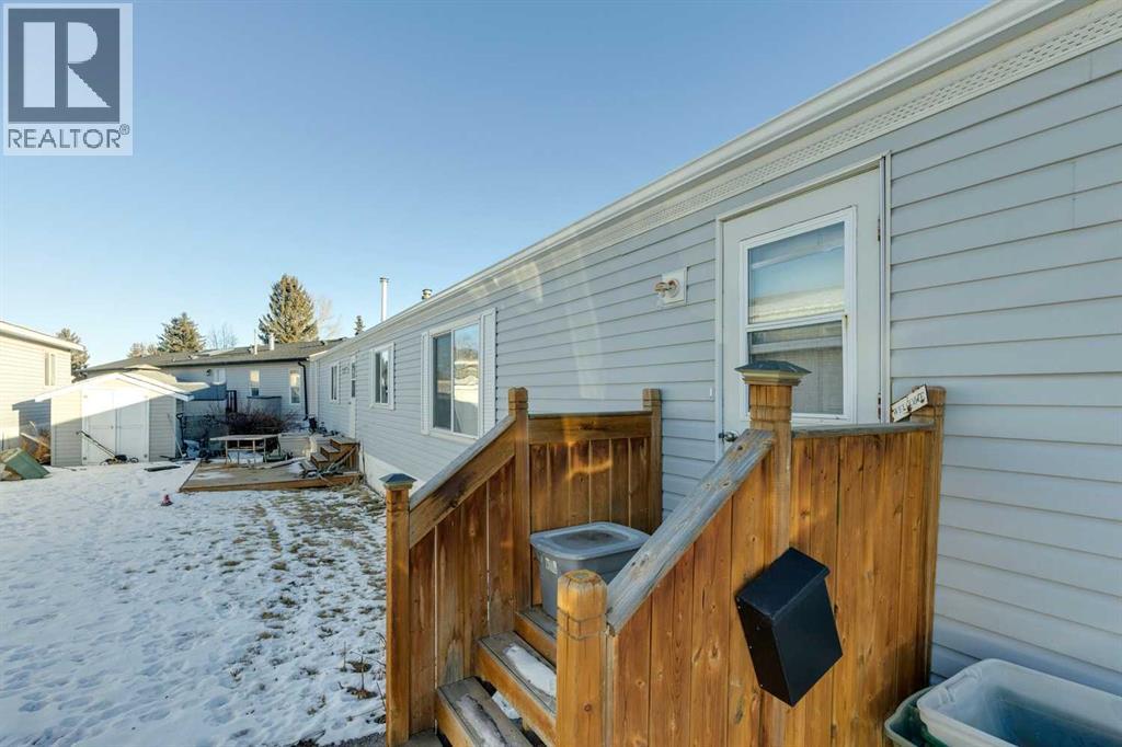 512, 3223 83 Street NW, Calgary, Alberta  T3B 5N7 - Photo 4 - A2283933