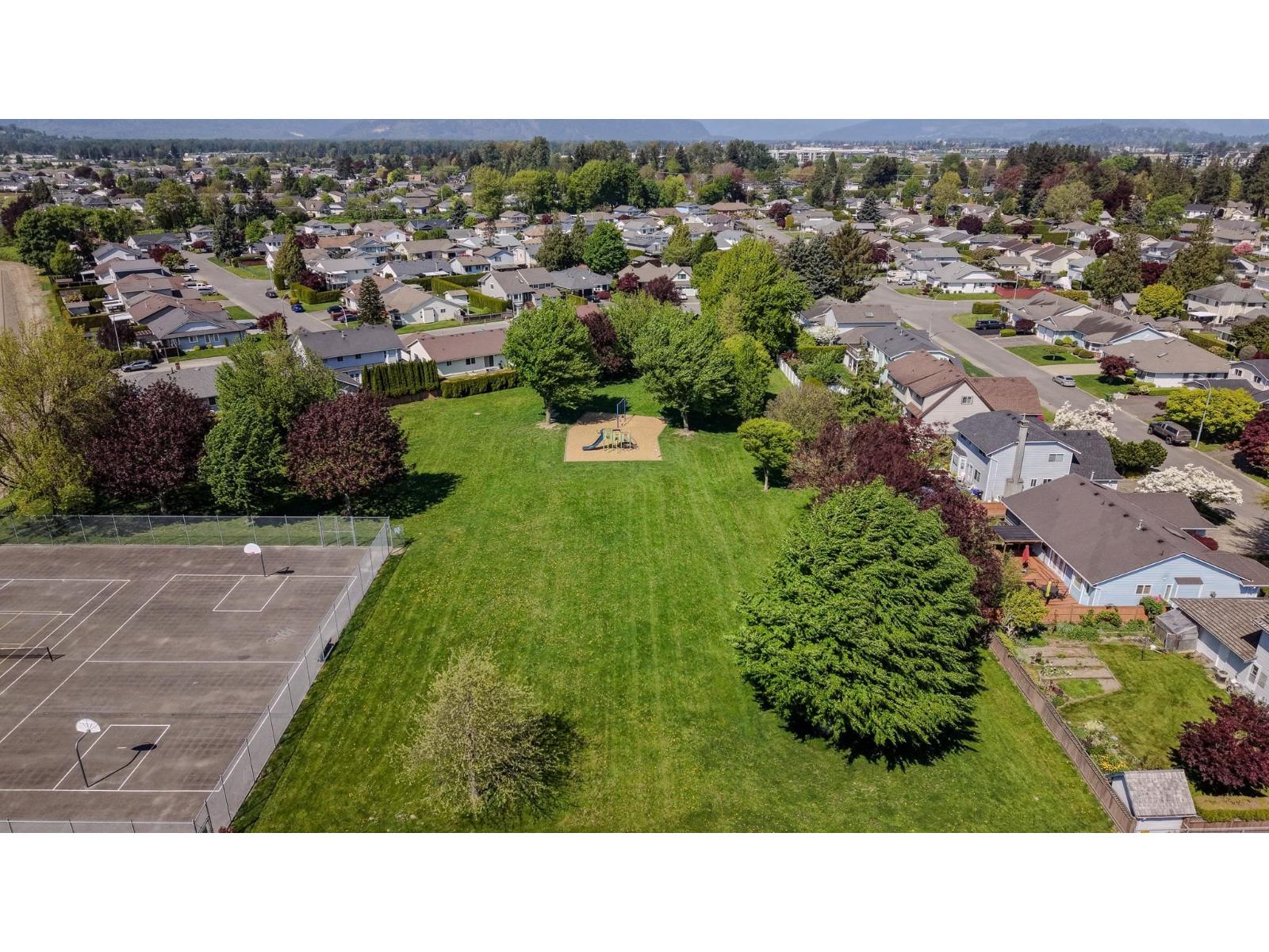 6915 Coach Lamp Drive, Sardis West Vedder, Chilliwack, British Columbia  V2R 2V4 - Photo 31 - R3118264