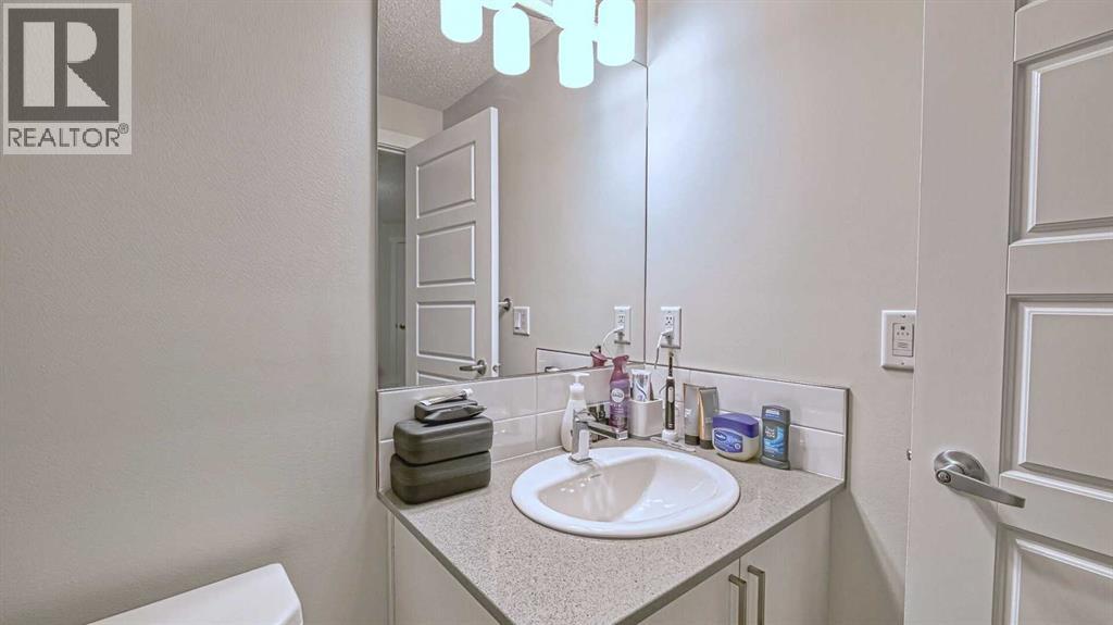 417 Cranbrook Square SE, Calgary, Alberta  T3M 3K8 - Photo 19 - A2304512