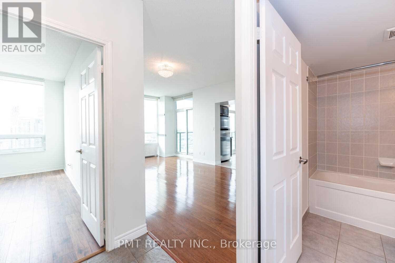 3708 - 208 Enfield Place, Mississauga, Ontario  L5B 0G8 - Photo 3 - W13070880