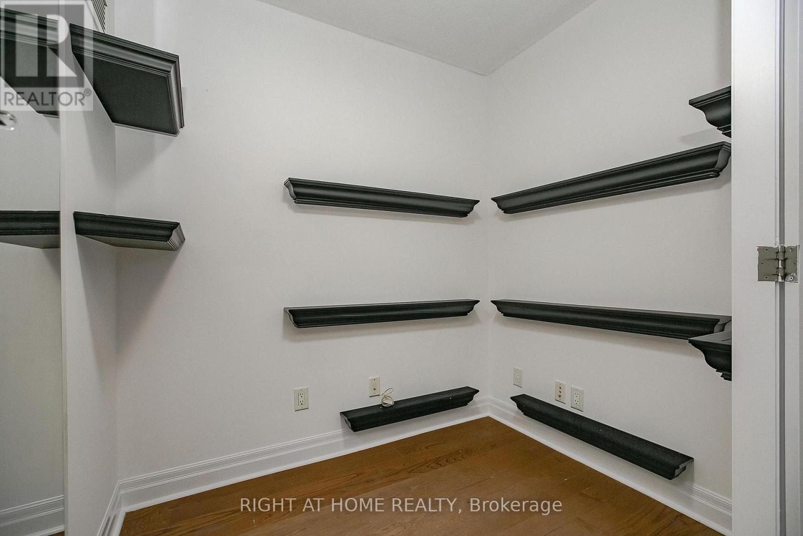 217 - 2119 Lake Shore Boulevard W, Toronto, Ontario  M8V 4E8 - Photo 25 - W13070914