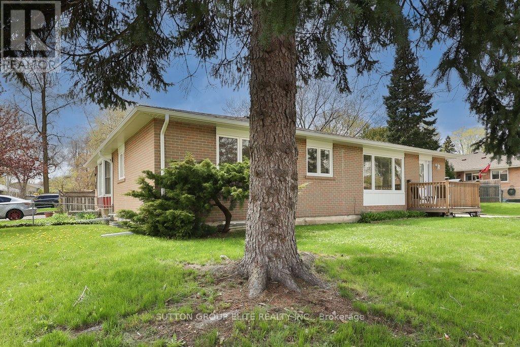1488 Swanage Crescent SW, Mississauga, Ontario  L5J 3N8 - Photo 2 - W13070972