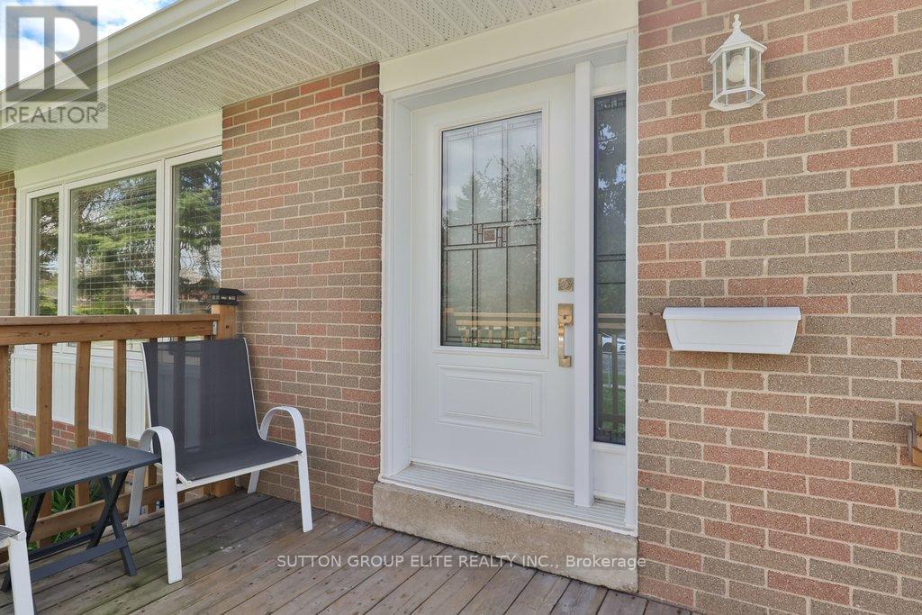 1488 Swanage Crescent SW, Mississauga, Ontario  L5J 3N8 - Photo 6 - W13070972
