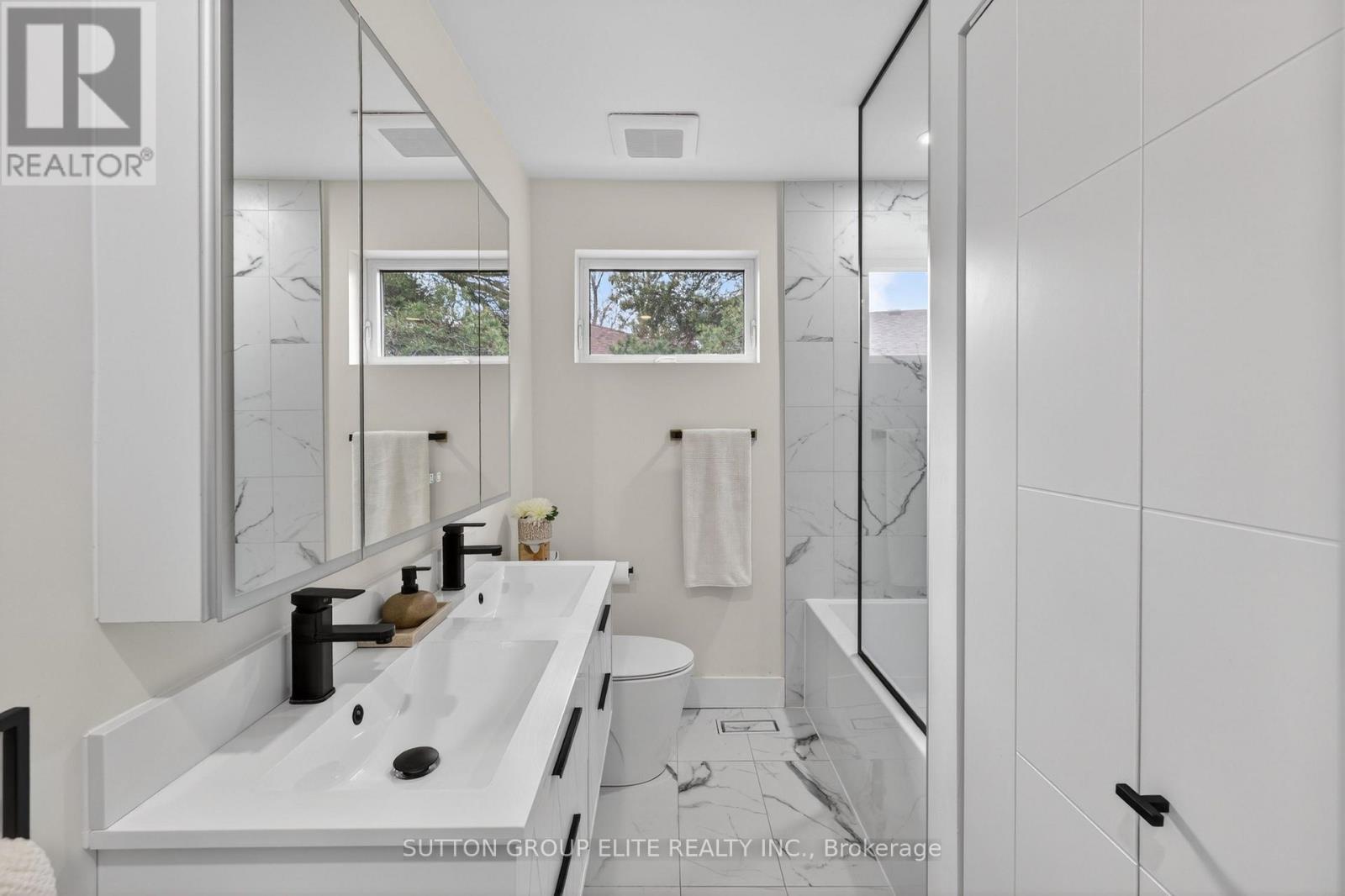 19 Hardwick Court, Toronto, Ontario  M9C 4G5 - Photo 15 - W13070974