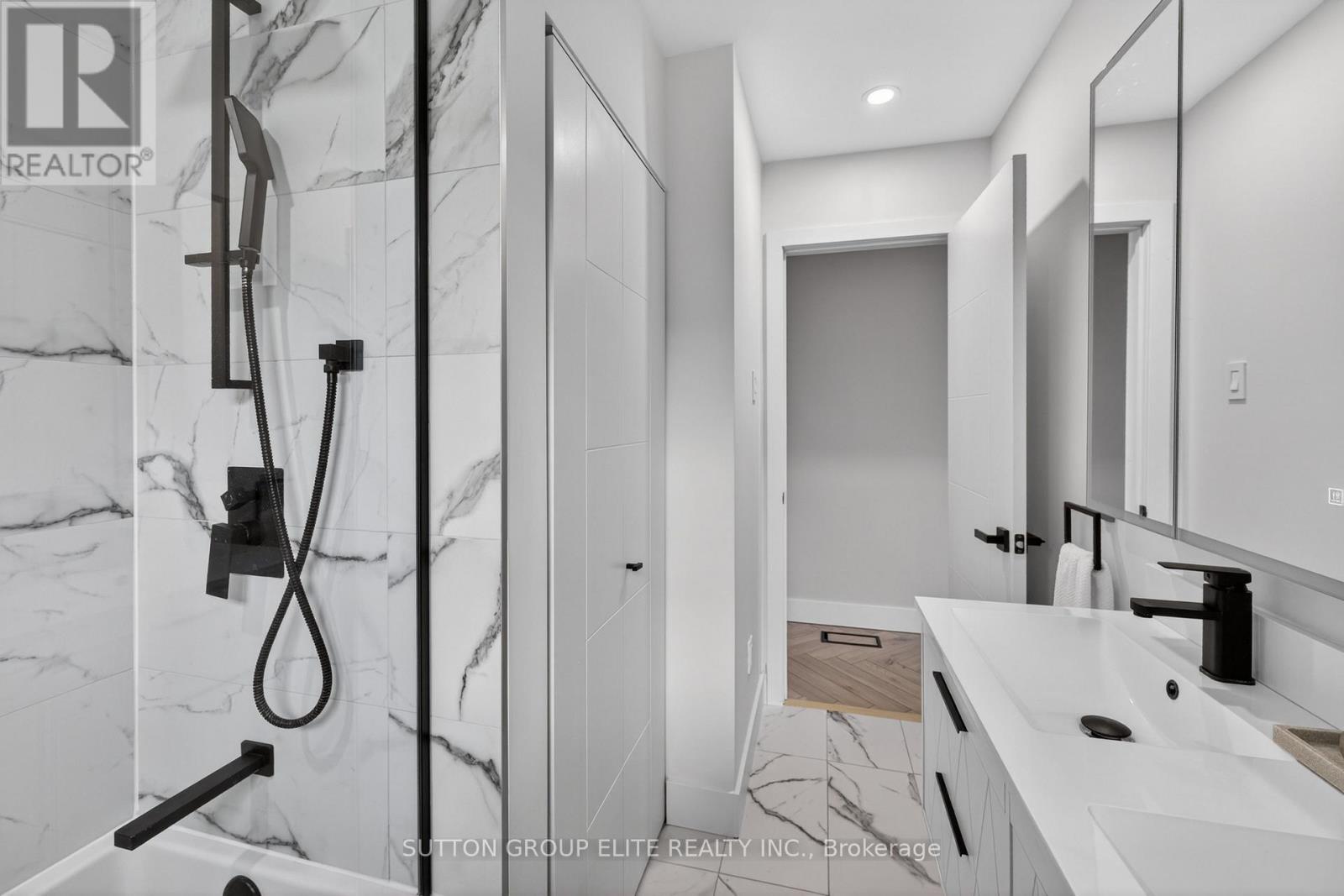 19 Hardwick Court, Toronto, Ontario  M9C 4G5 - Photo 16 - W13070974