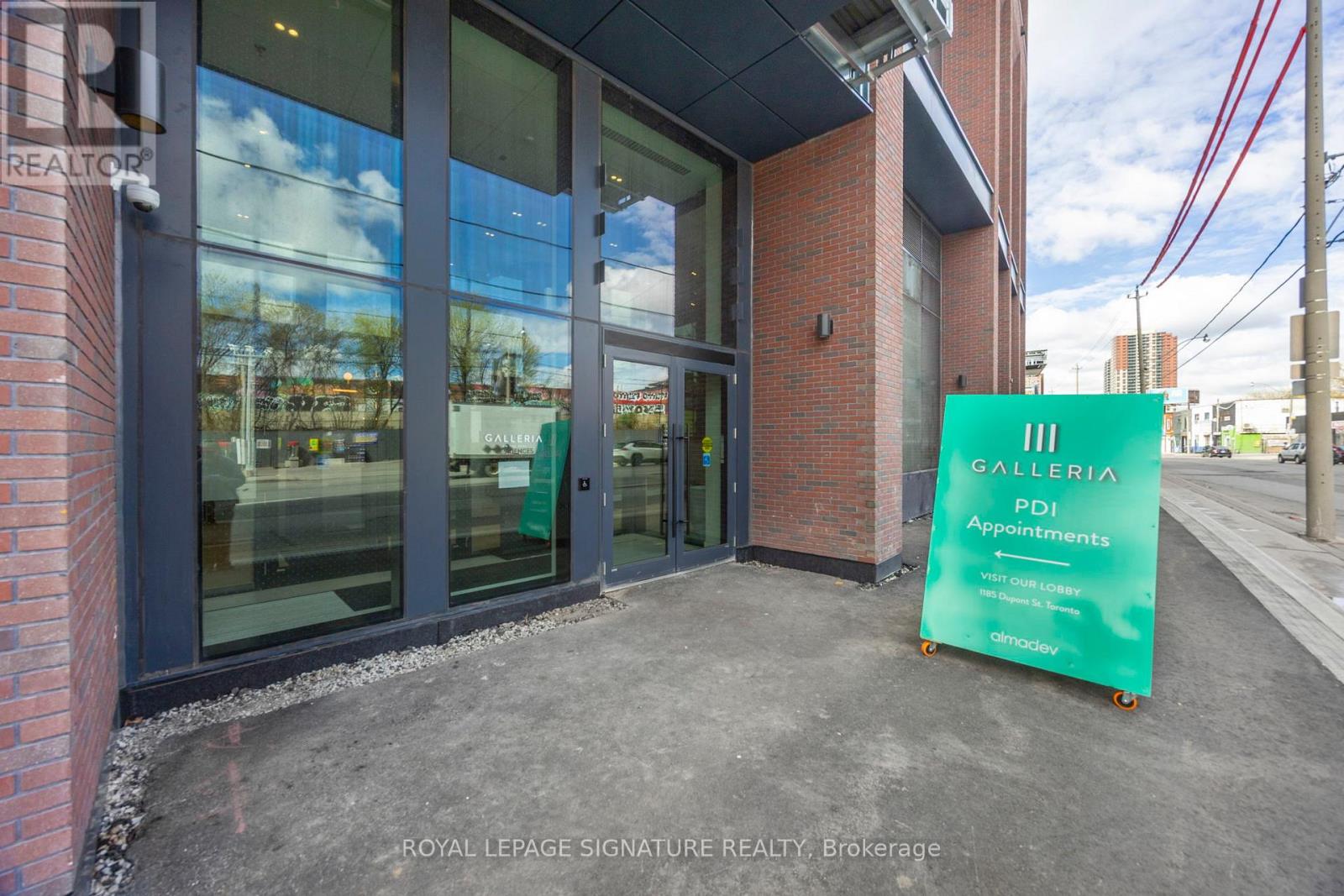 1602 - 1185 Dupont Street, Toronto, Ontario  M6H 0G5 - Photo 5 - W13071010