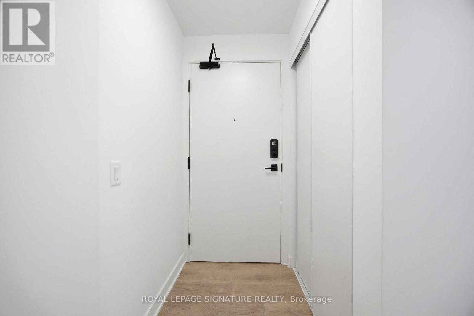 1602 - 1185 Dupont Street, Toronto, Ontario  M6H 0G5 - Photo 7 - W13071010