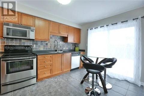 2584 Valleyridge Drive, Oakville, Ontario  L6M 5H5 - Photo 11 - W13071022