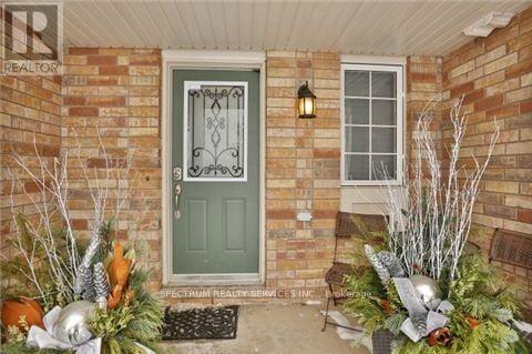 2584 Valleyridge Drive, Oakville, Ontario  L6M 5H5 - Photo 3 - W13071022