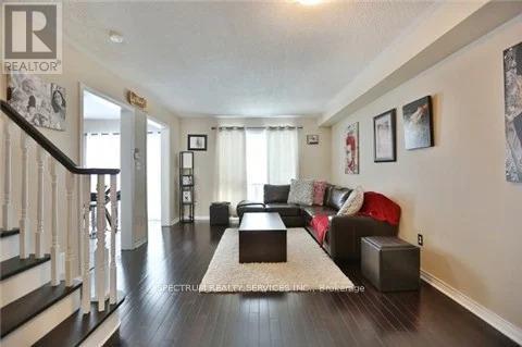 2584 Valleyridge Drive, Oakville, Ontario  L6M 5H5 - Photo 4 - W13071022