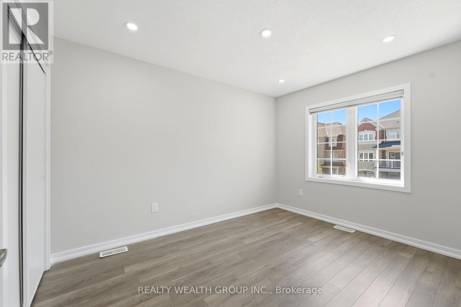 112 Golden Springs Drive, Brampton, Ontario  L7A 4N7 - Photo 22 - W13071048