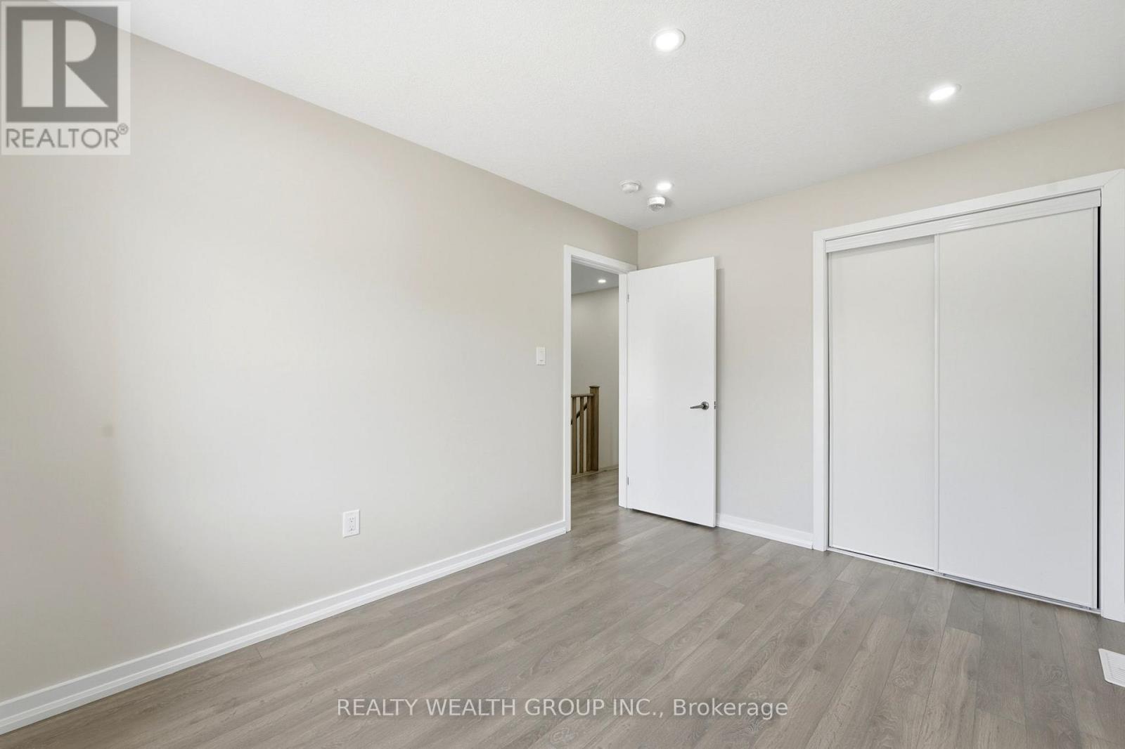 112 Golden Springs Drive, Brampton, Ontario  L7A 4N7 - Photo 23 - W13071048