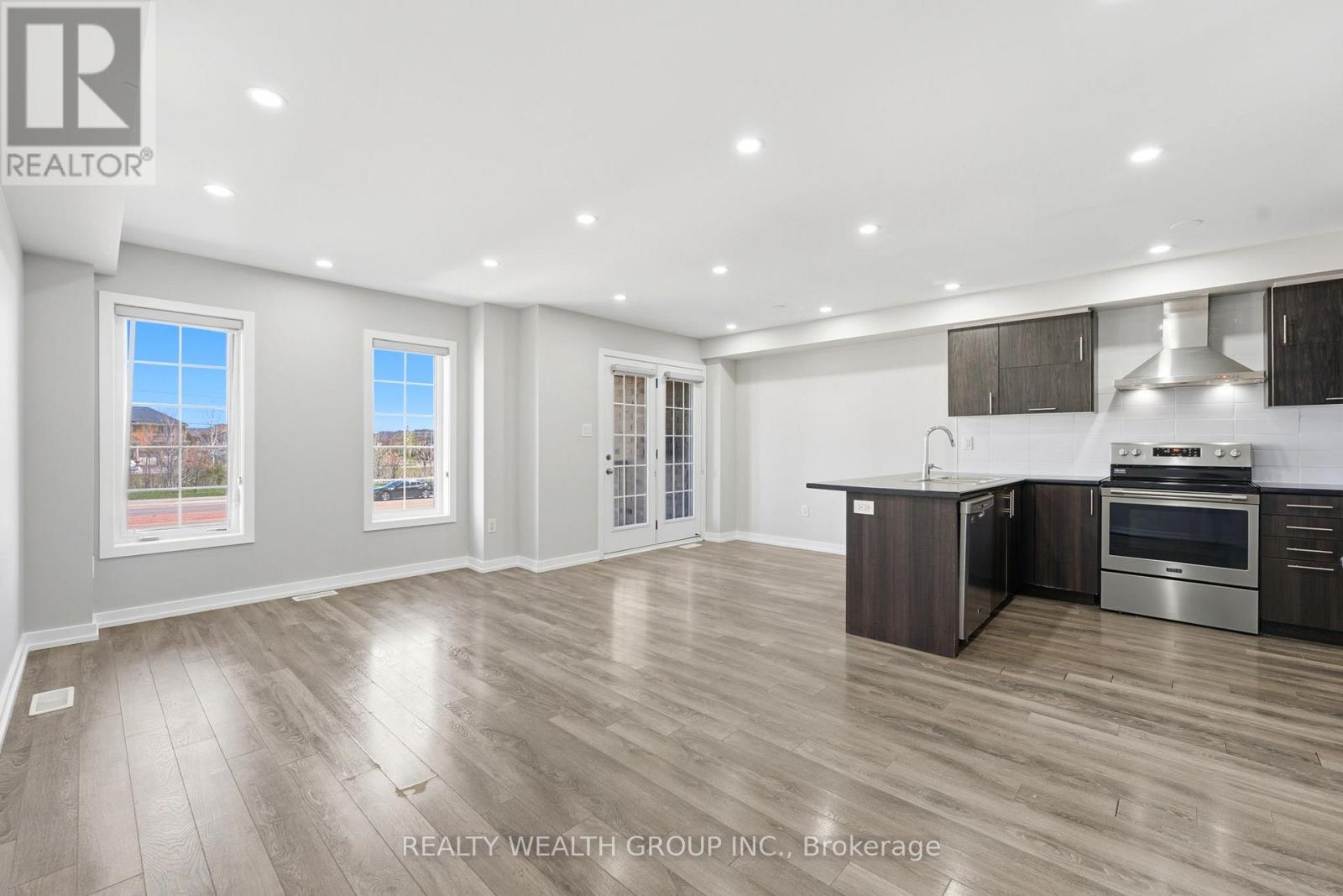 112 Golden Springs Drive, Brampton, Ontario  L7A 4N7 - Photo 4 - W13071048