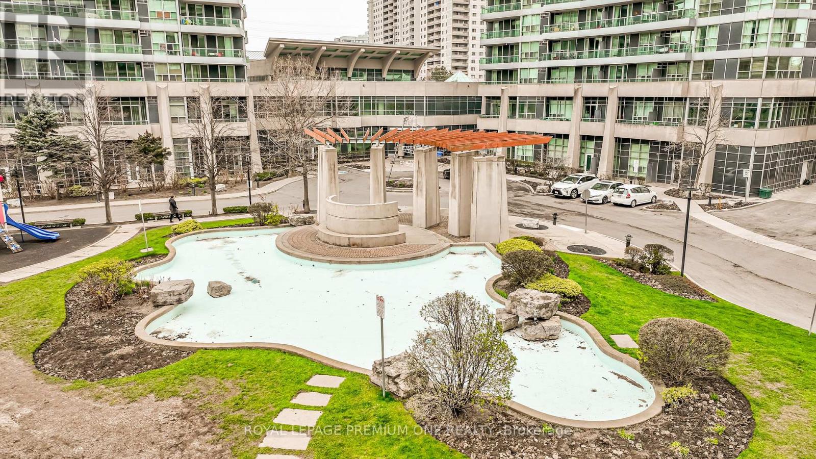 303 - 33 Elm Drive, Mississauga, Ontario  L5B 4M2 - Photo 35 - W13071062