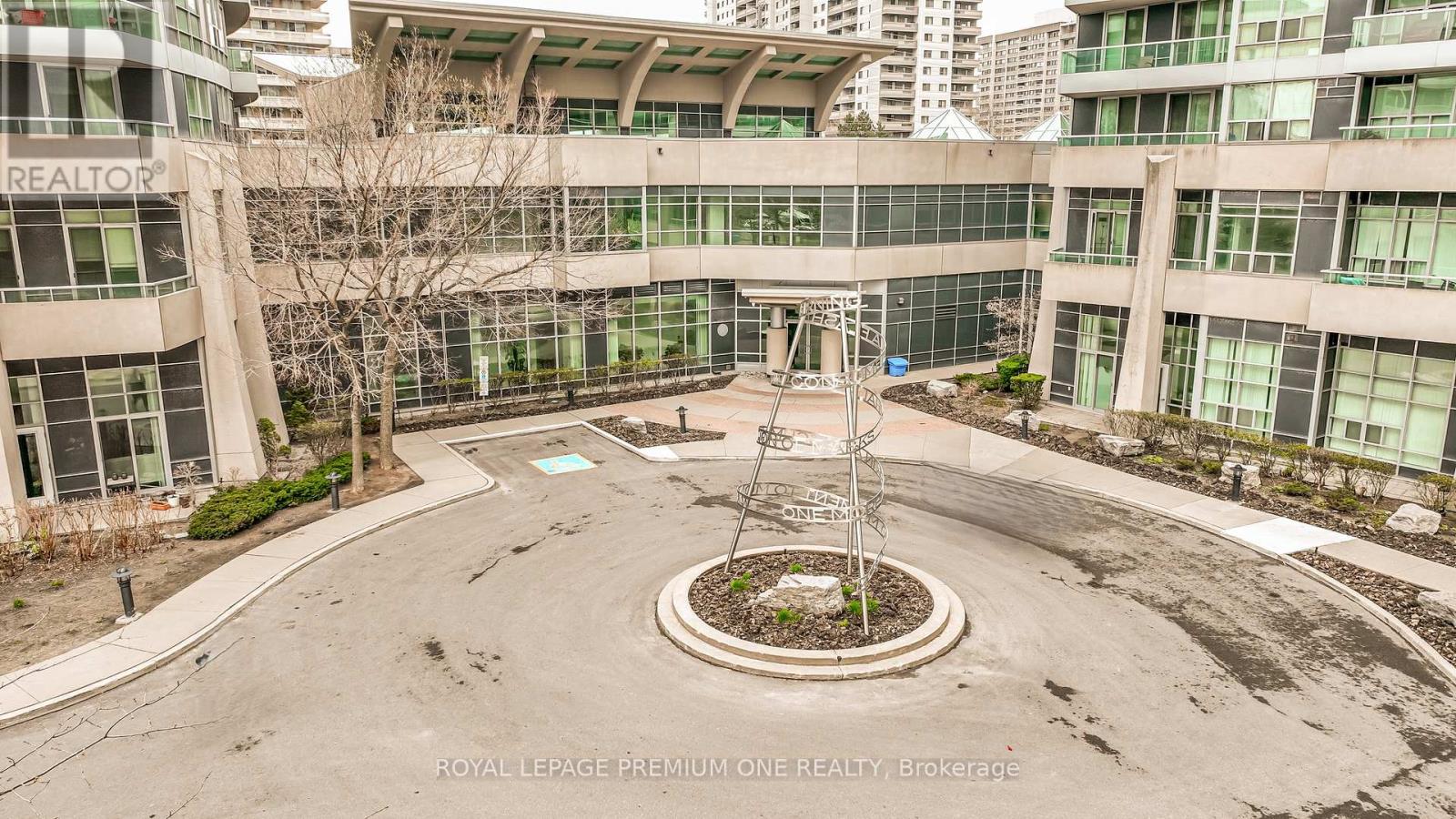 303 - 33 Elm Drive, Mississauga, Ontario  L5B 4M2 - Photo 37 - W13071062