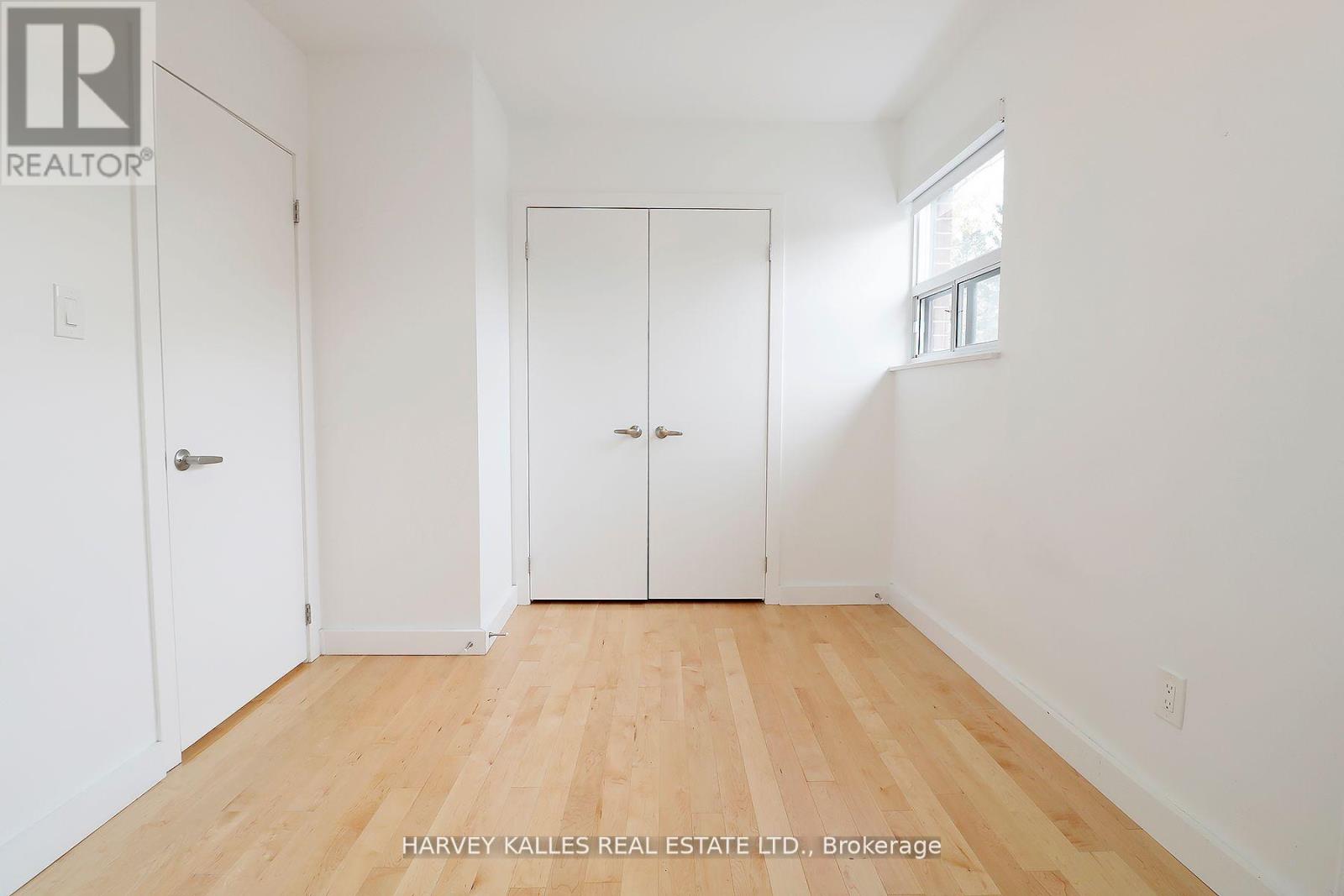 7 - 4 Benson Avenue, Mississauga, Ontario  L5H 2P2 - Photo 8 - W13071070