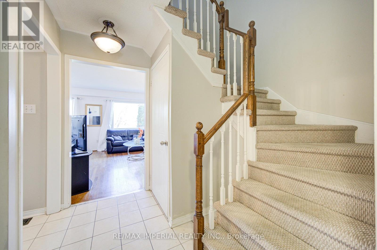 44 - 5305 Glen Erin Drive, Mississauga, Ontario  L5M 5N7 - Photo 3 - W13071078