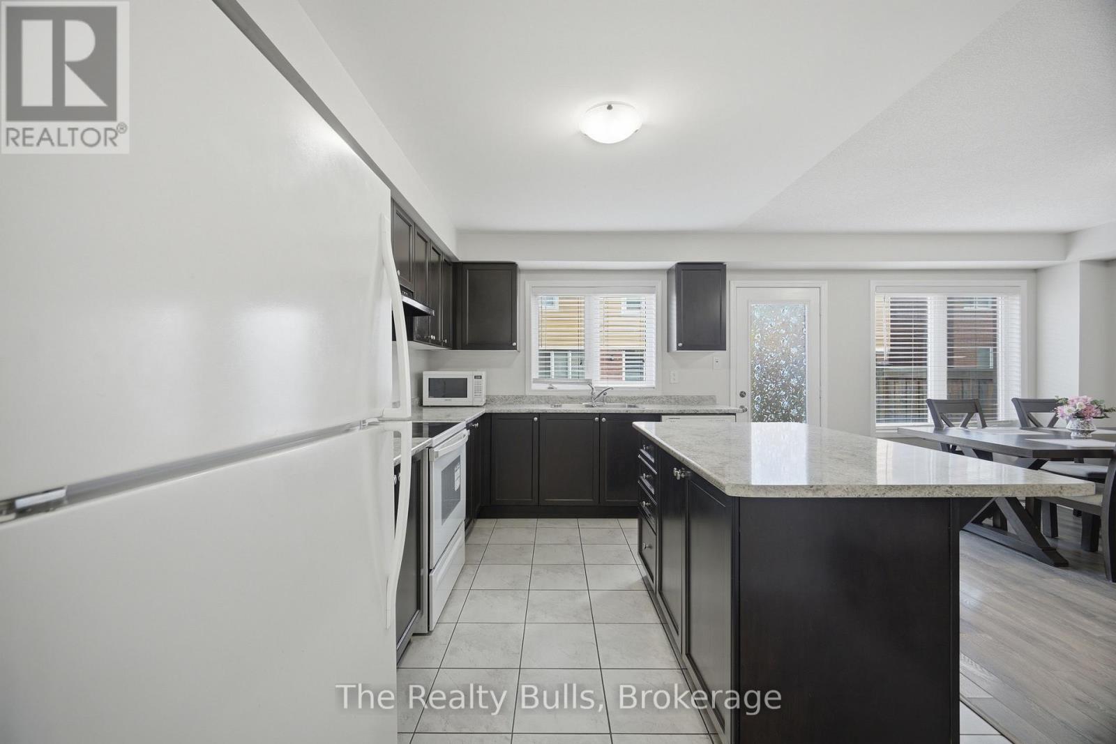37 Lothbury Drive NW, Brampton, Ontario  L7A 4G6 - Photo 17 - W13071156