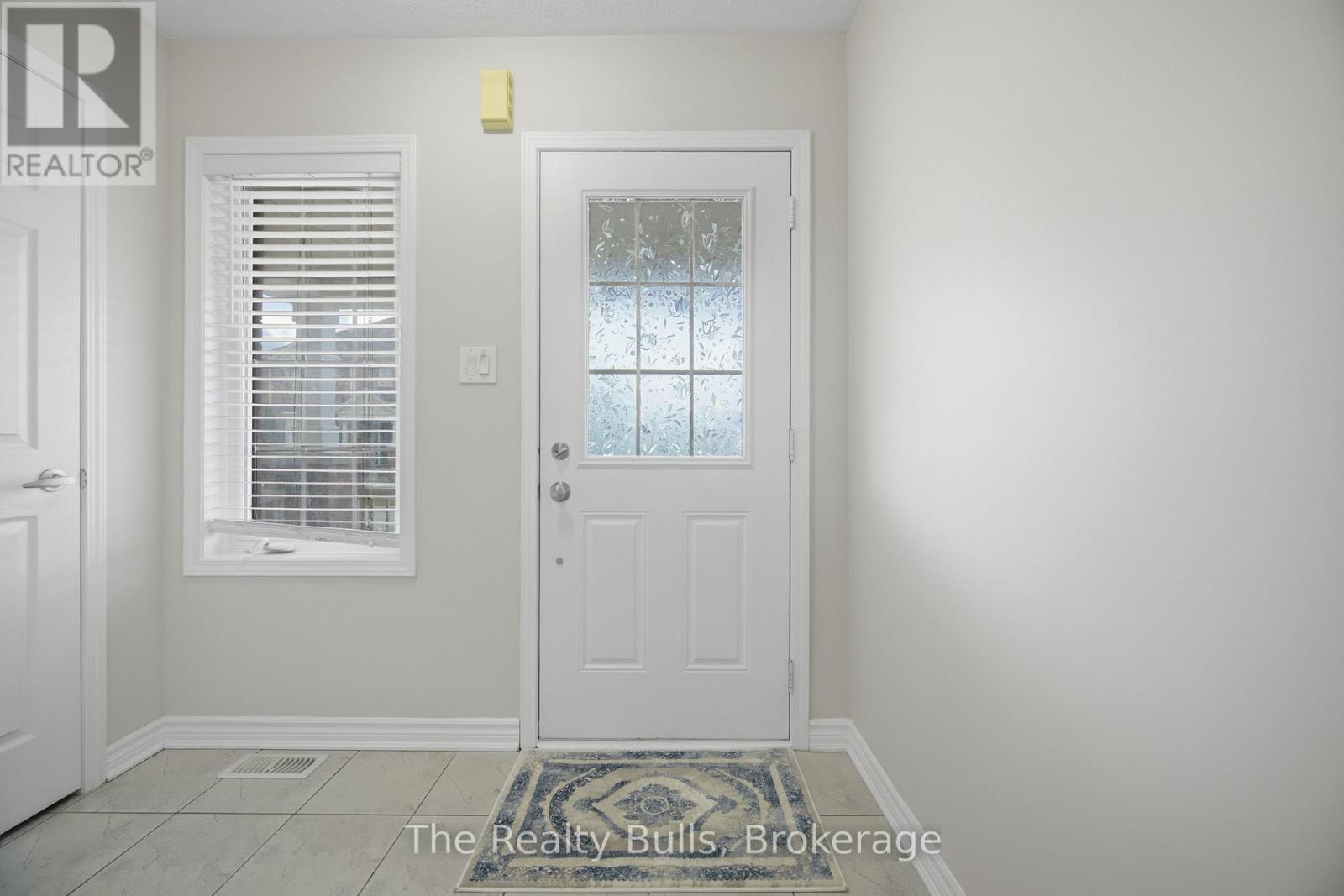 37 Lothbury Drive NW, Brampton, Ontario  L7A 4G6 - Photo 5 - W13071156