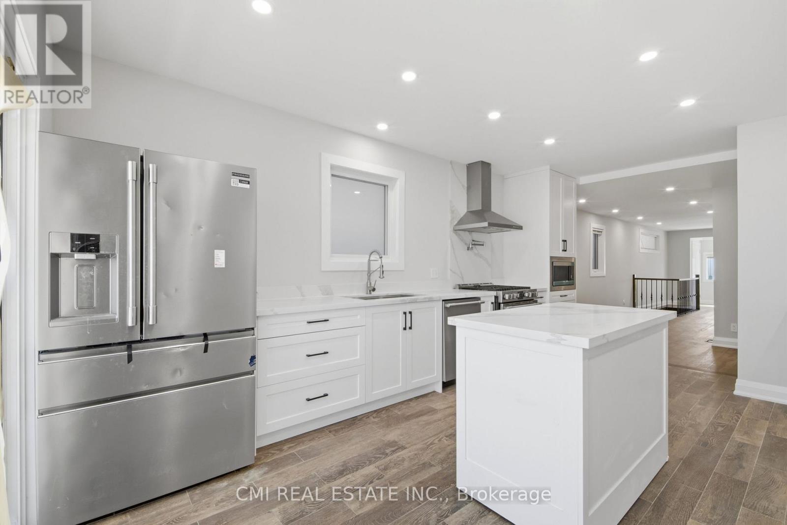 120 Northland Avenue, Toronto, Ontario  M6N 2E2 - Photo 13 - W13071174