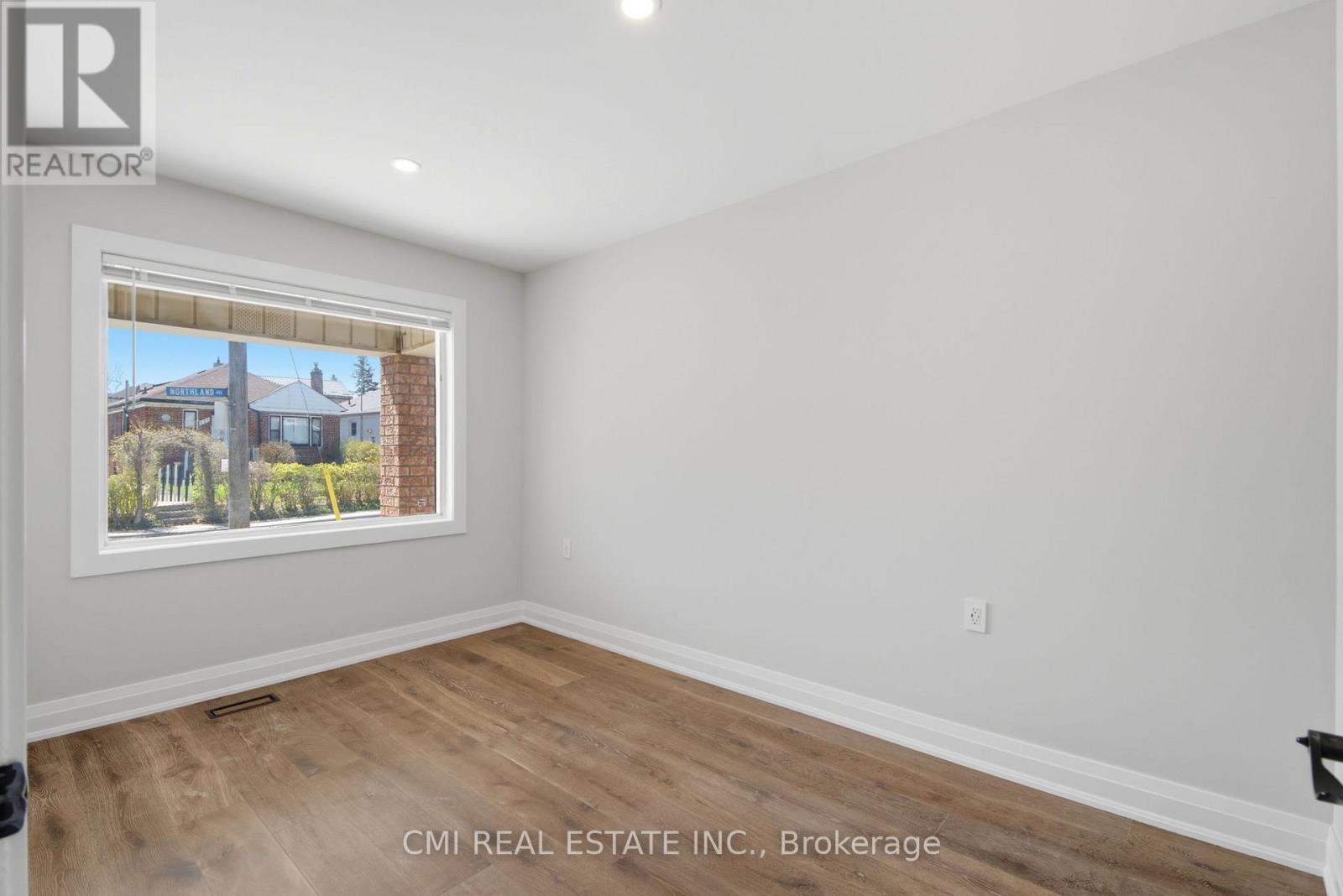 120 Northland Avenue, Toronto, Ontario  M6N 2E2 - Photo 16 - W13071174