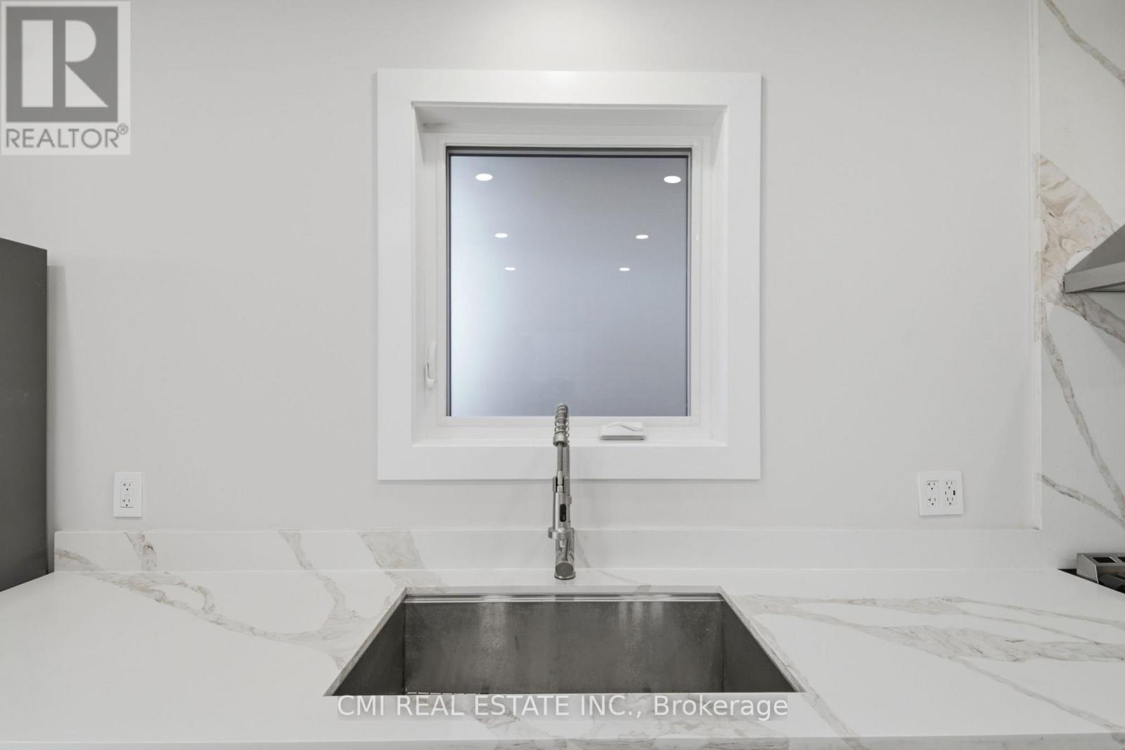 120 Northland Avenue, Toronto, Ontario  M6N 2E2 - Photo 25 - W13071174