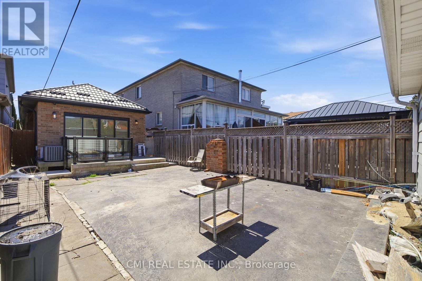 120 Northland Avenue, Toronto, Ontario  M6N 2E2 - Photo 38 - W13071174