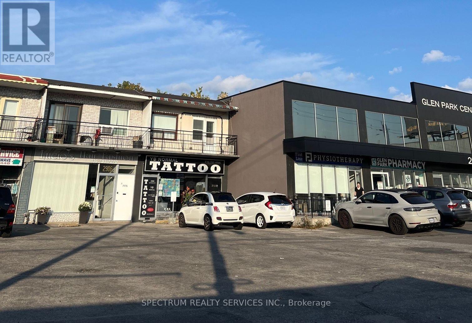 2906 Dufferin Street, Toronto, Ontario  M6B 3S8 - Photo 2 - W13071176