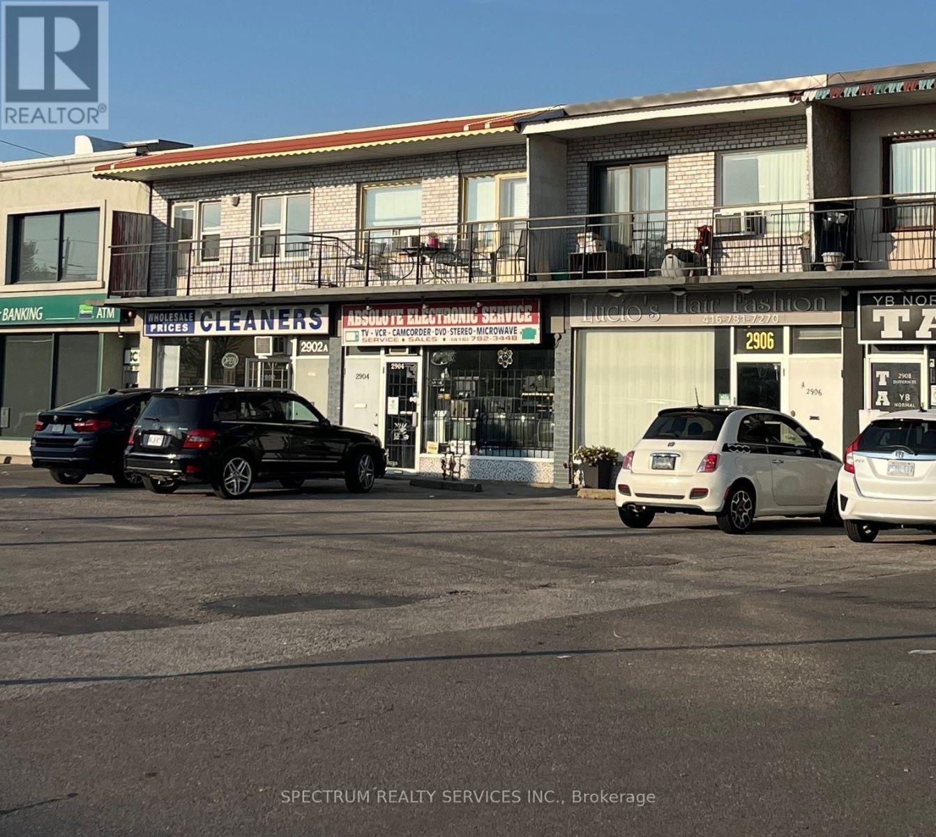 2906 Dufferin Street, Toronto, Ontario  M6B 3S8 - Photo 3 - W13071176